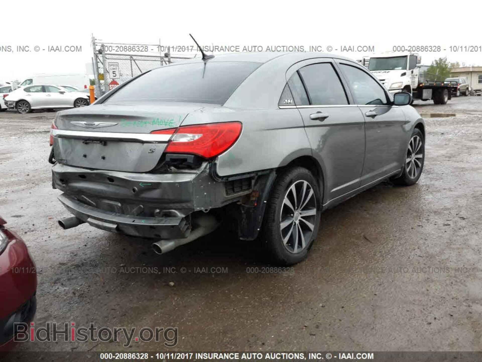 2013 Chrysler 200 - VIN: 1C3CCBCG3DN634764 - Фото 4