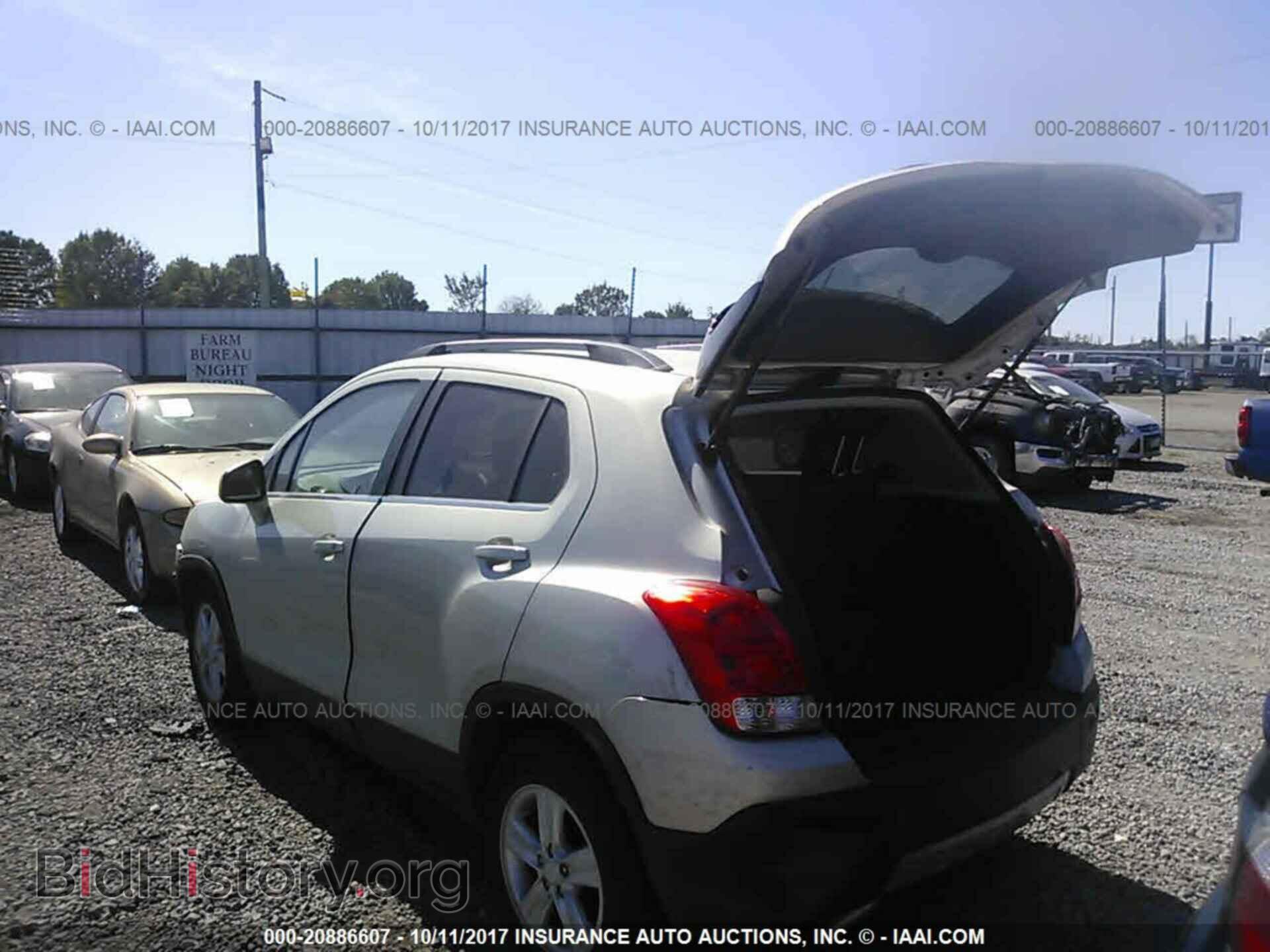 2016 Chevrolet Trax - VIN: 3GNCJLSB9GL246382 - Фото 3