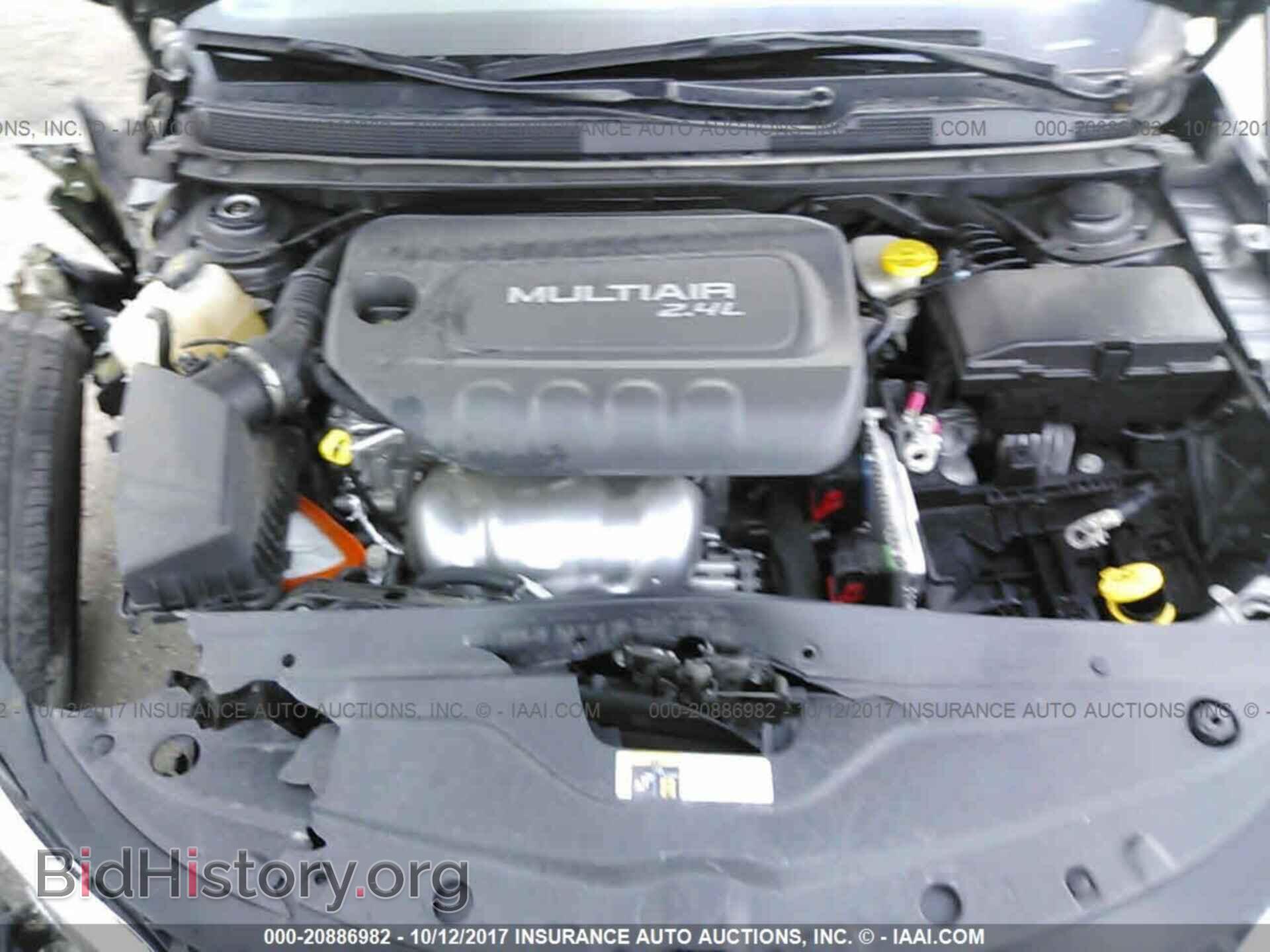 2016 Chrysler 200 - VIN: 1C3CCCAB9GN179033 - Photo 10