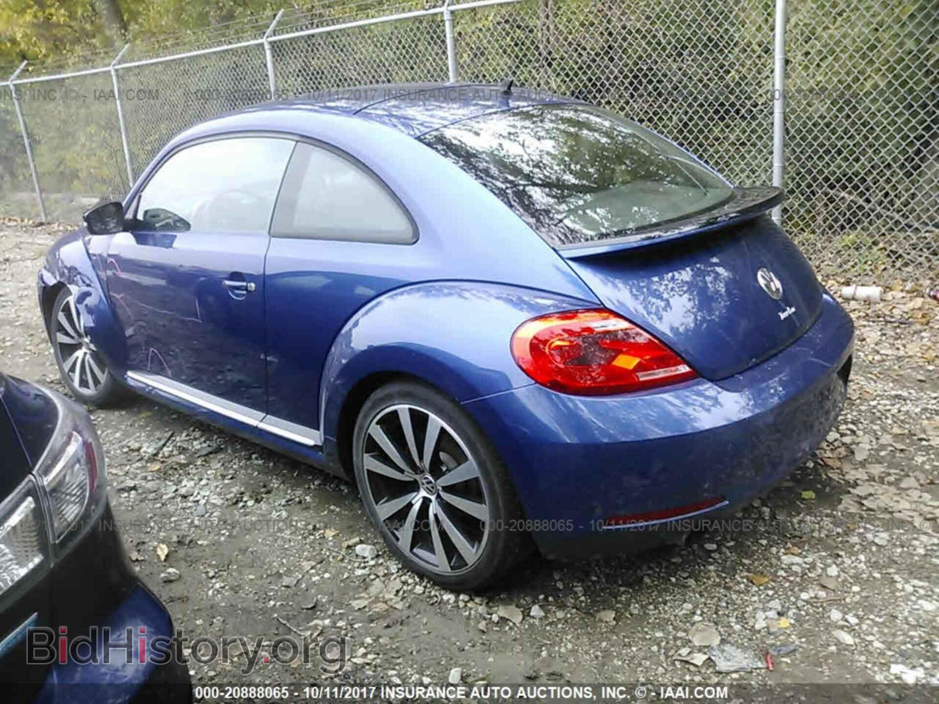 2012 Volkswagen Beetle - VIN: 3VWVA7AT4CM644751 - Фото 3