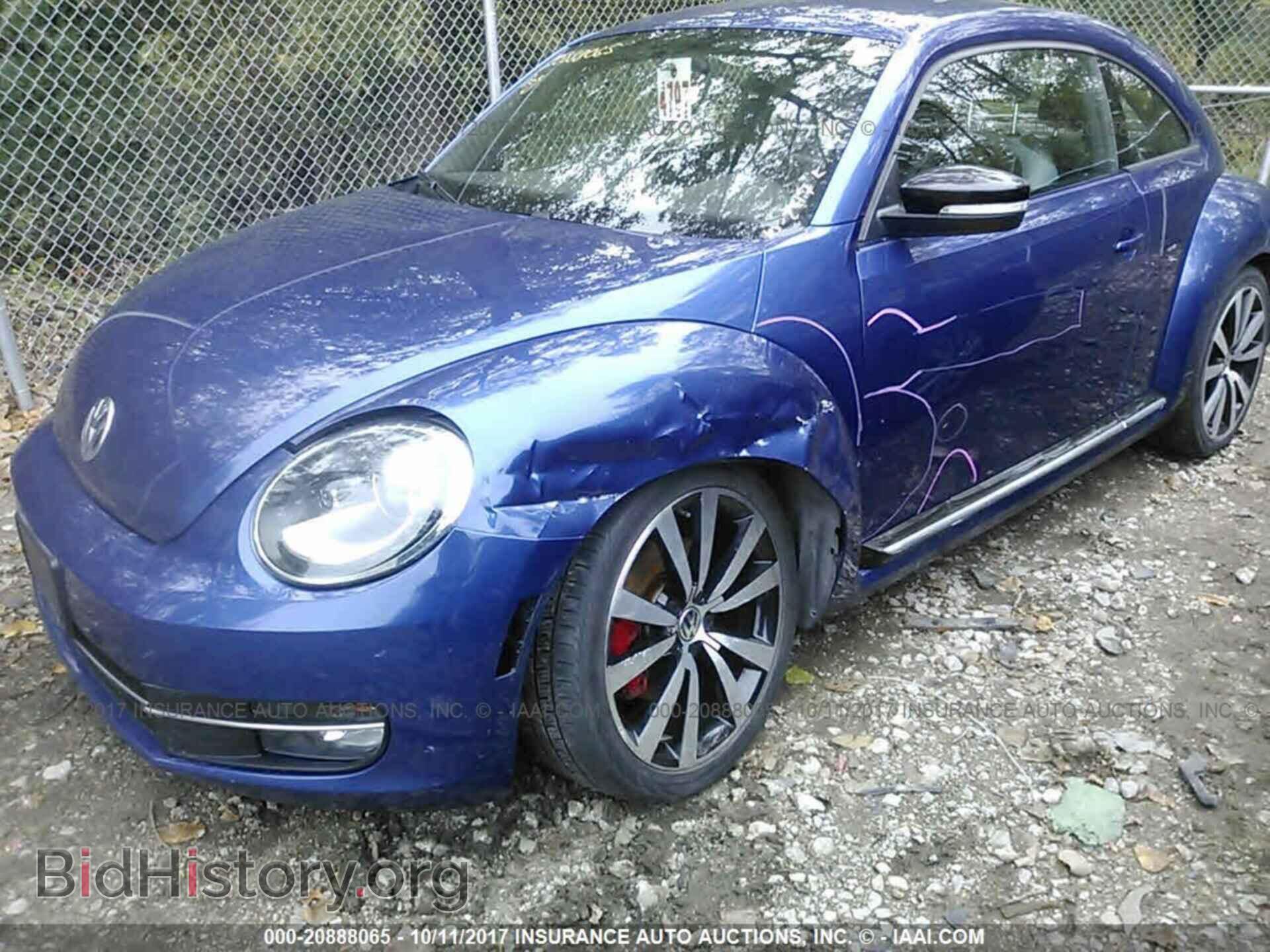 2012 Volkswagen Beetle - VIN: 3VWVA7AT4CM644751 - Фото 6