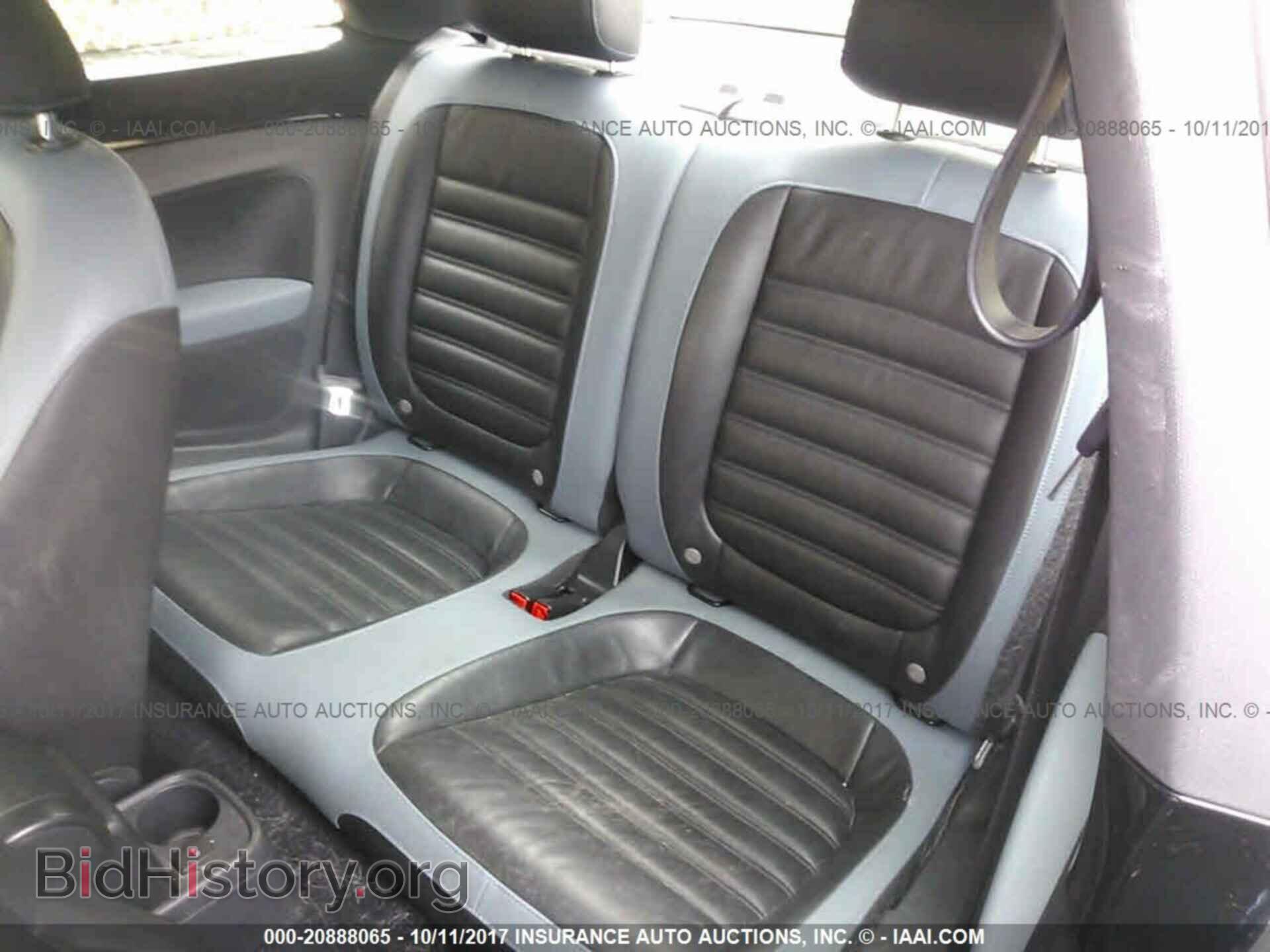 2012 Volkswagen Beetle - VIN: 3VWVA7AT4CM644751 - Фото 8