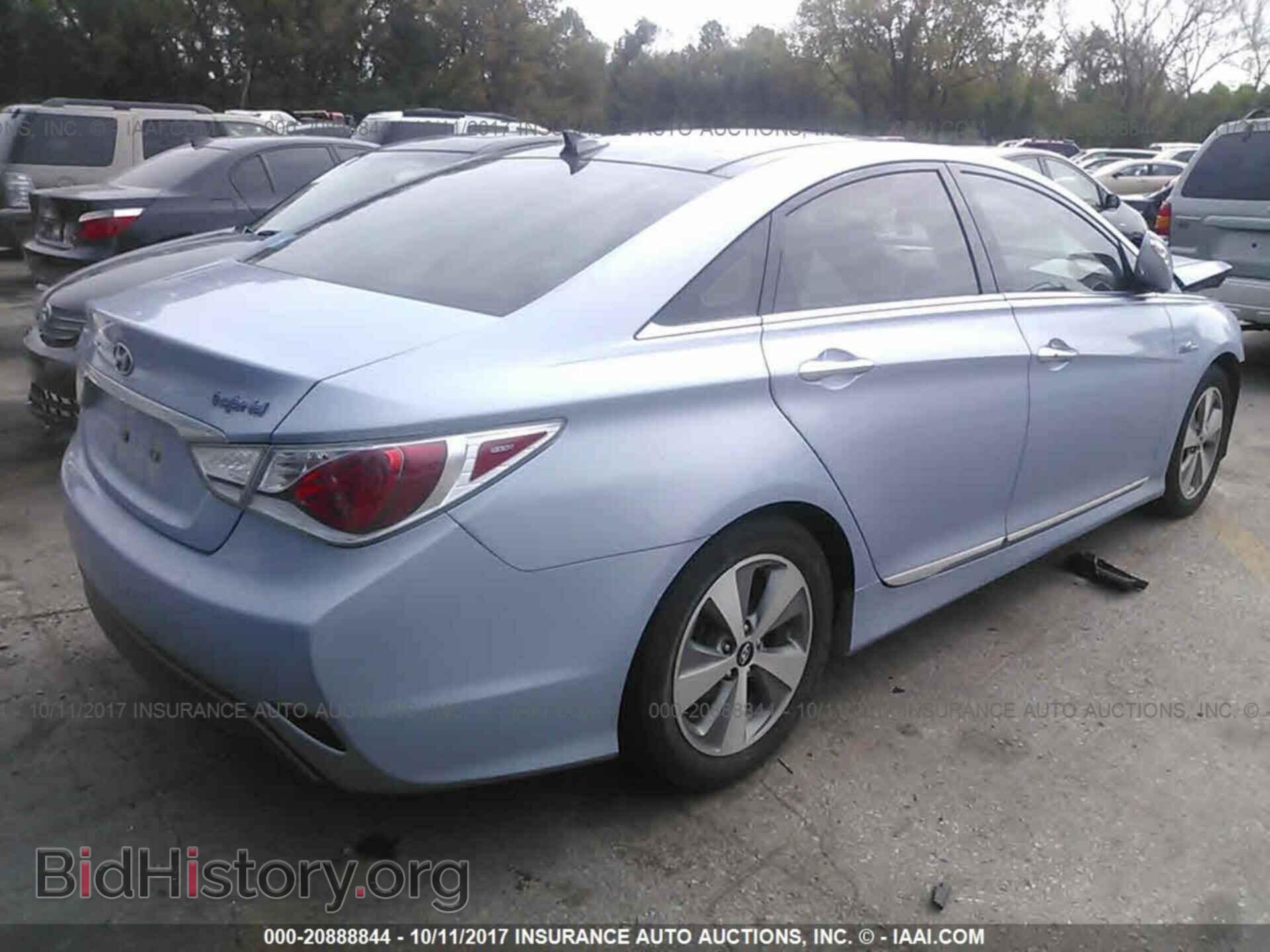2012 Hyundai Sonata - VIN: KMHEC4A41CA021990 - Photo 4