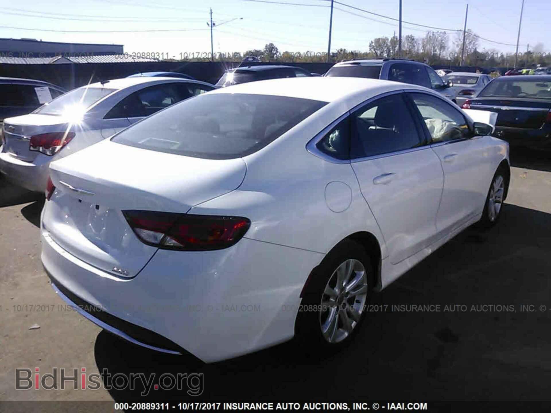 2015 Chrysler 200 - VIN: 1C3CCCAB9FN741298 - Photo 4