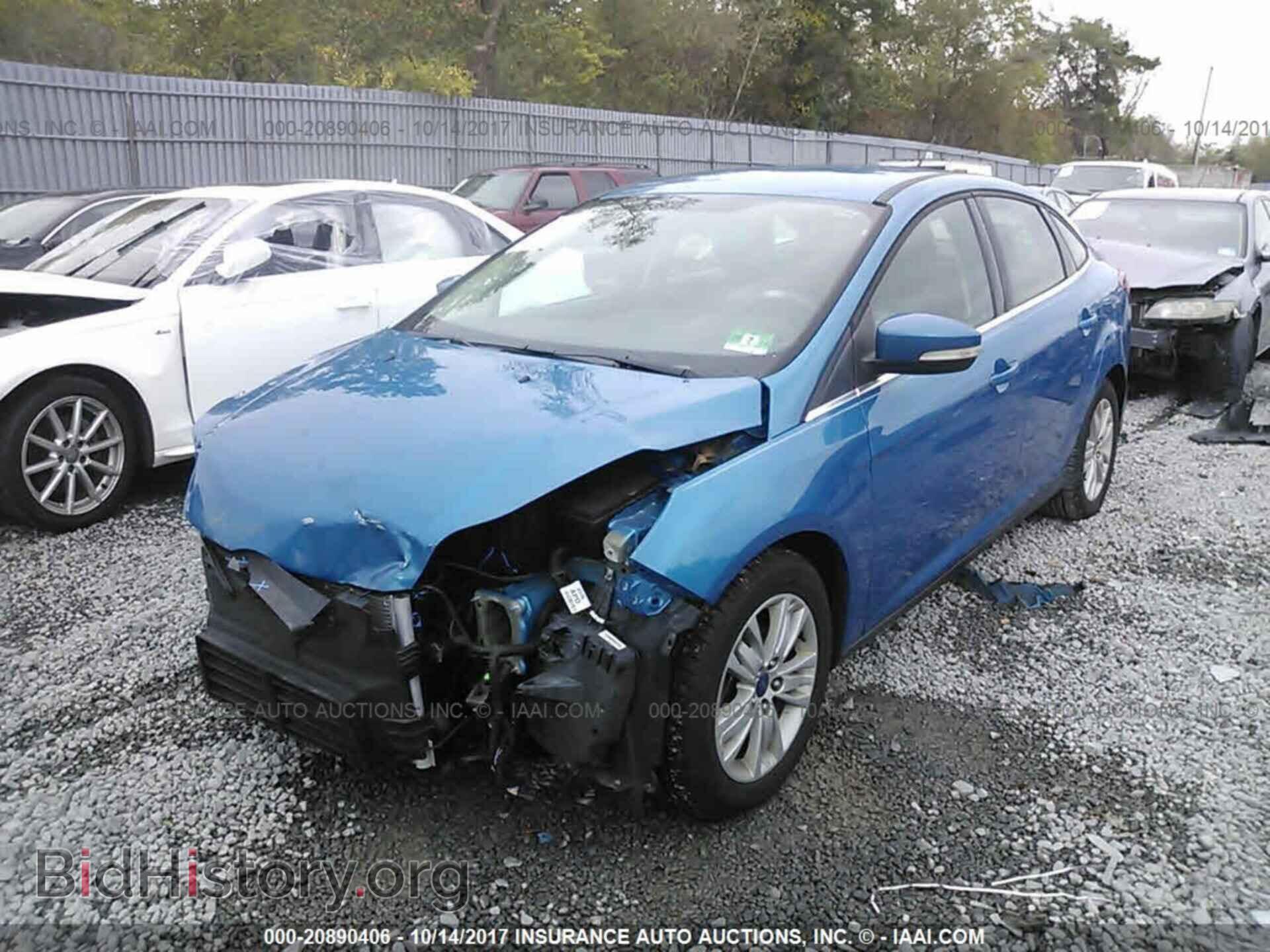 2012 Ford Focus - VIN: 1FAHP3H29CL281570 - Photo 2