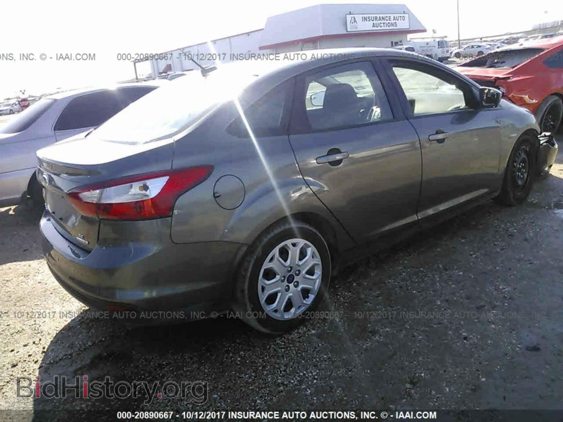 2012 Ford Focus - VIN: 1FAHP3F28CL478510 - Photo 4