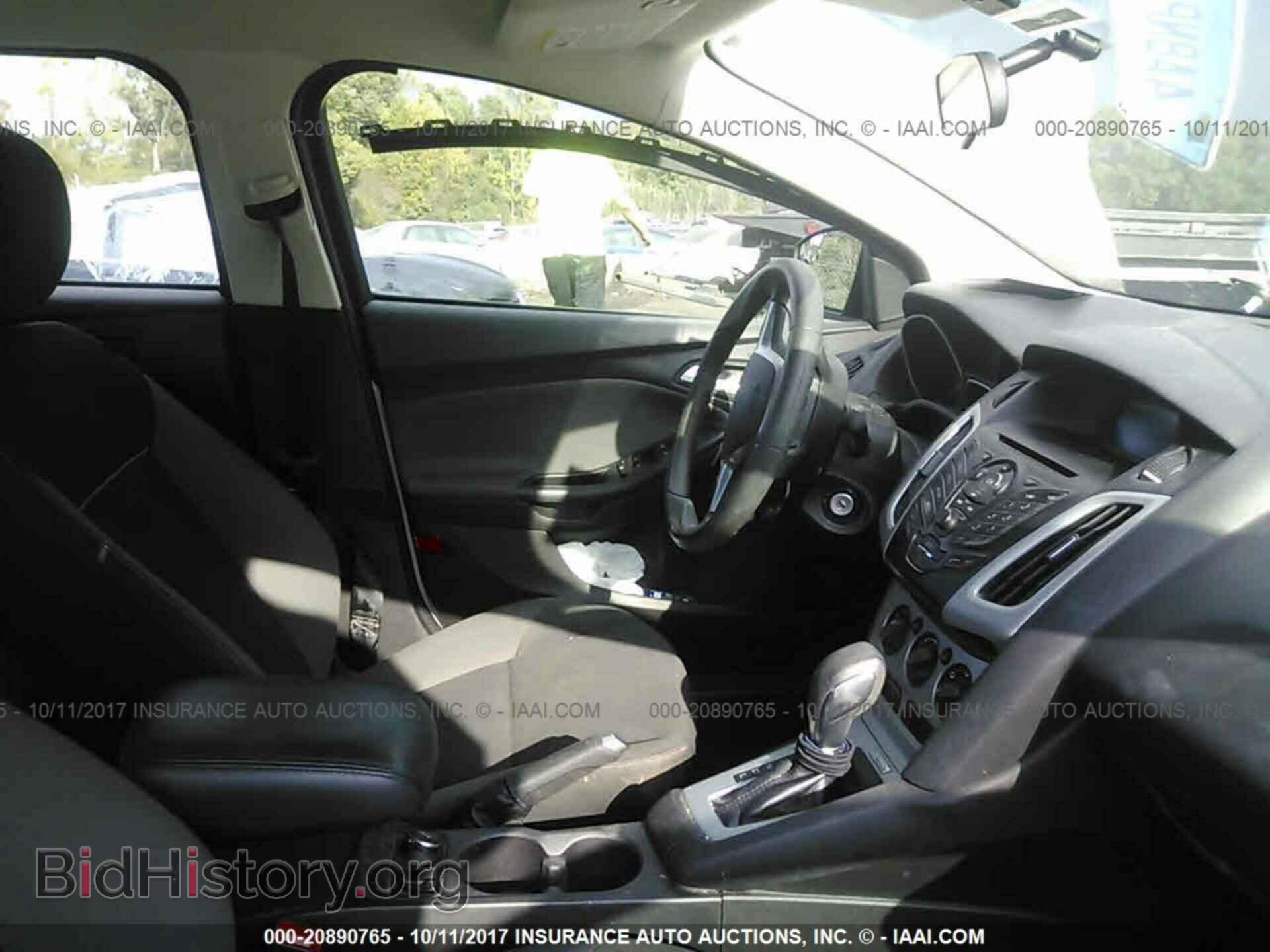 2014 Ford Focus - VIN: 1FADP3F22EL159038 - Photo 5