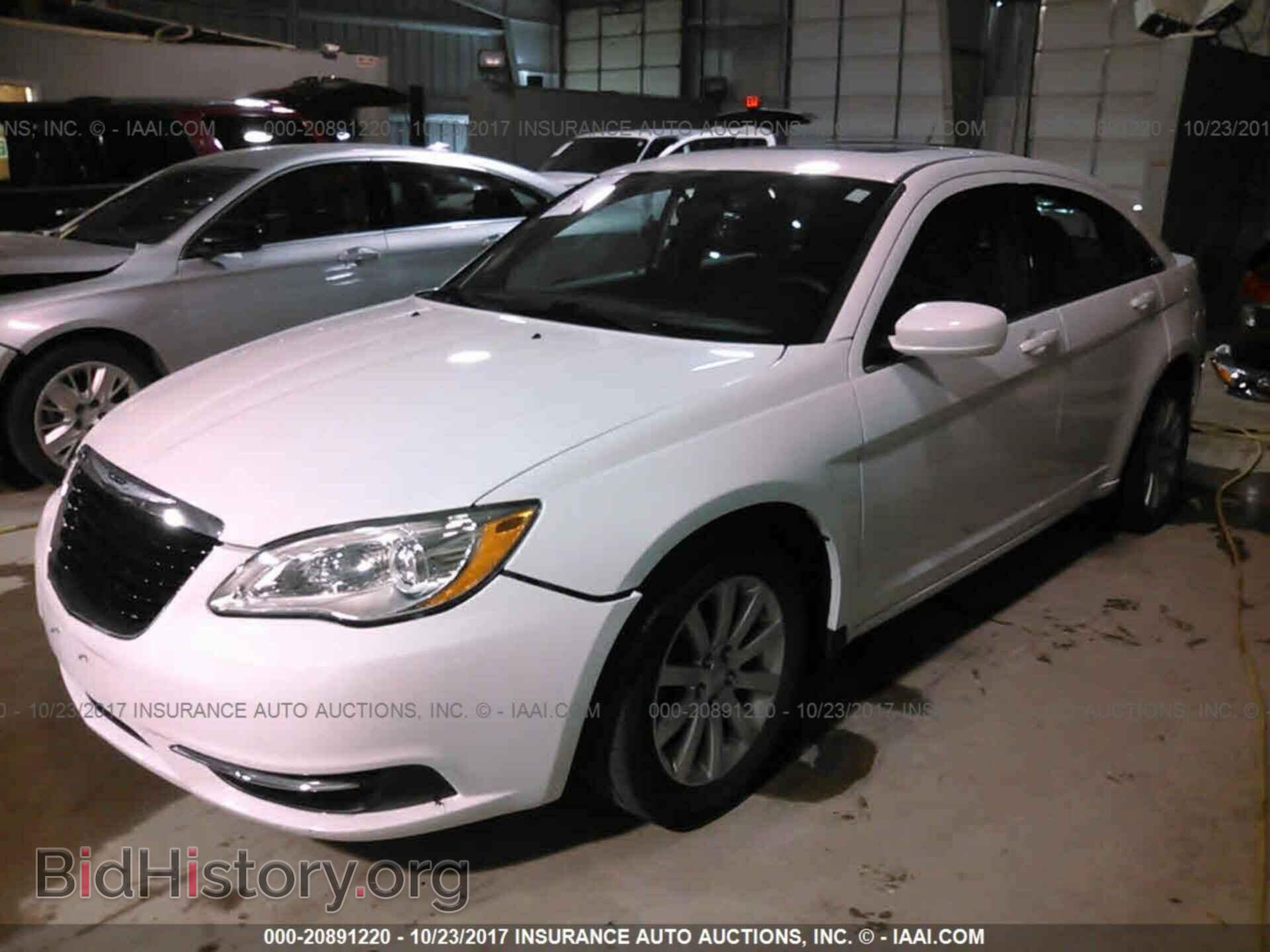 2013 Chrysler 200 - VIN: 1C3CCBBB3DN515683 - Photo 2