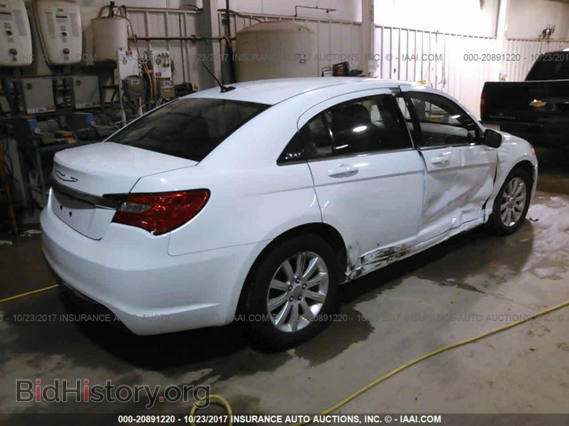 2013 Chrysler 200 - VIN: 1C3CCBBB3DN515683 - Photo 4