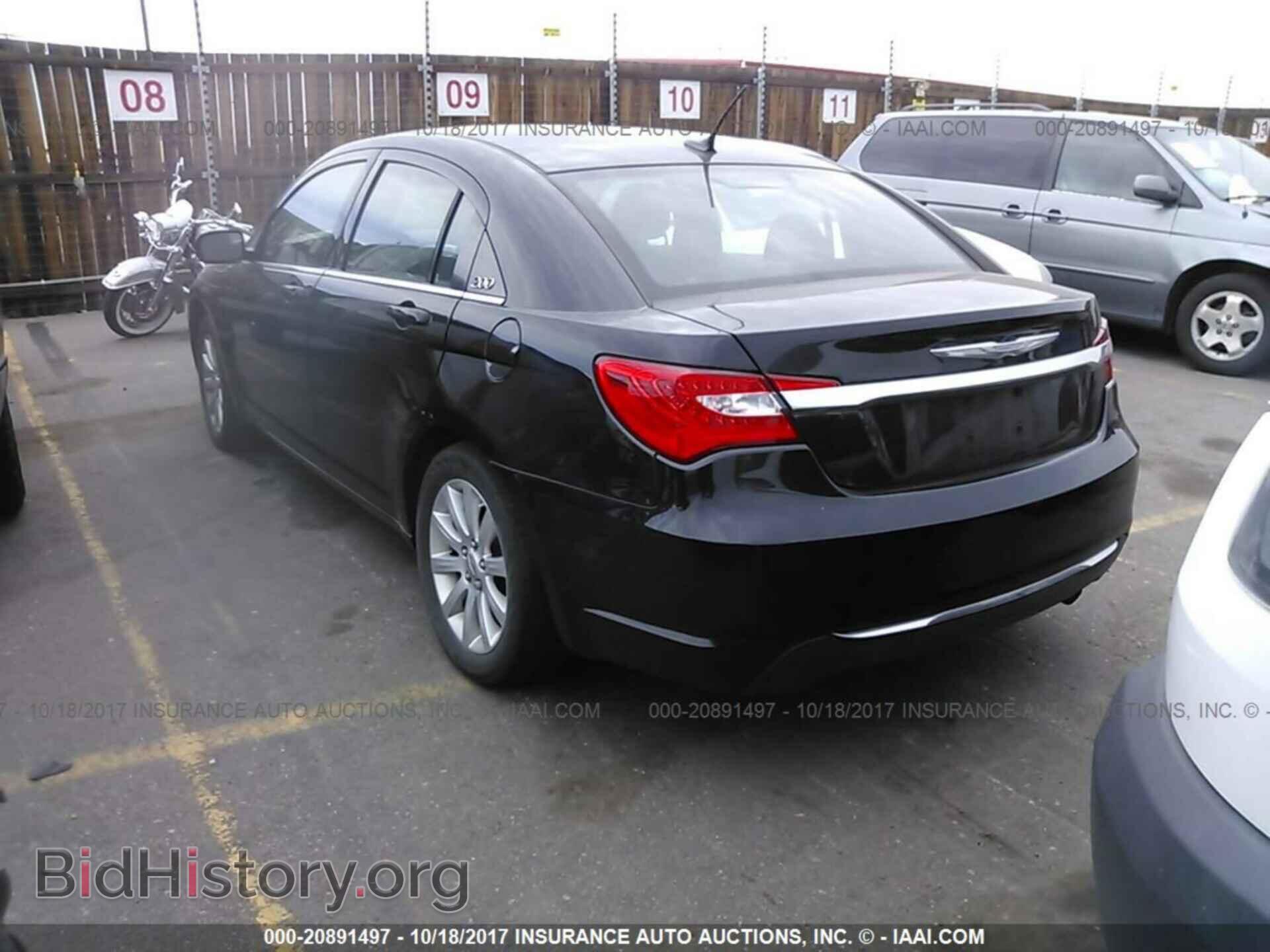 2013 Chrysler 200 - VIN: 1C3CCBBB1DN692460 - Фото 3
