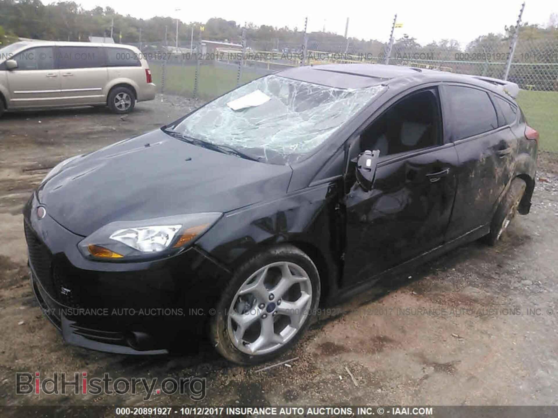 2014 Ford Focus - VIN: 1FADP3L98EL141564 - Photo 2