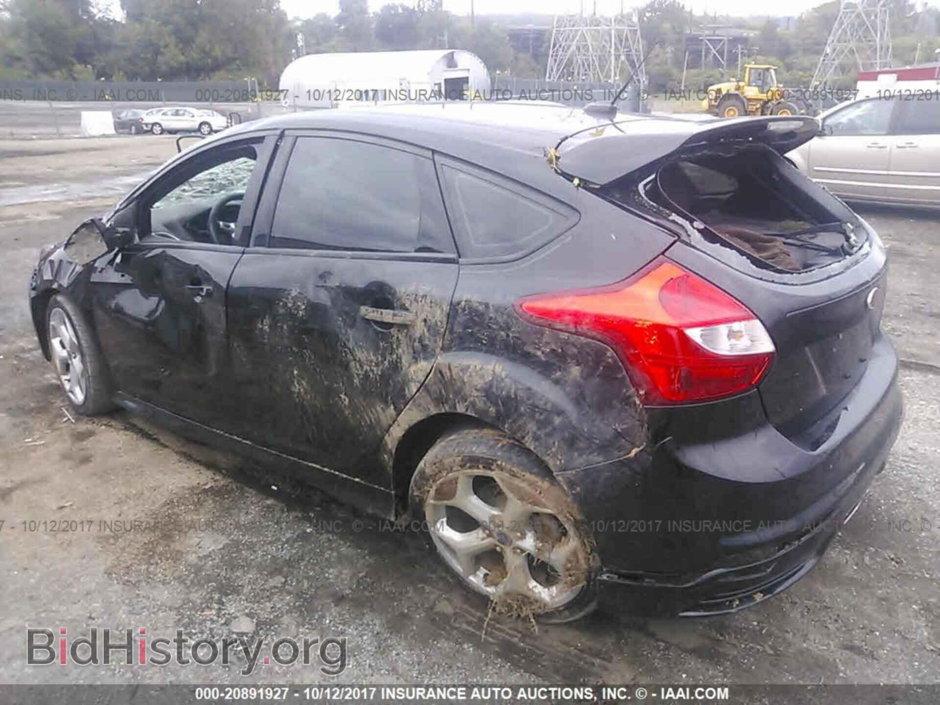 2014 Ford Focus - VIN: 1FADP3L98EL141564 - Photo 3