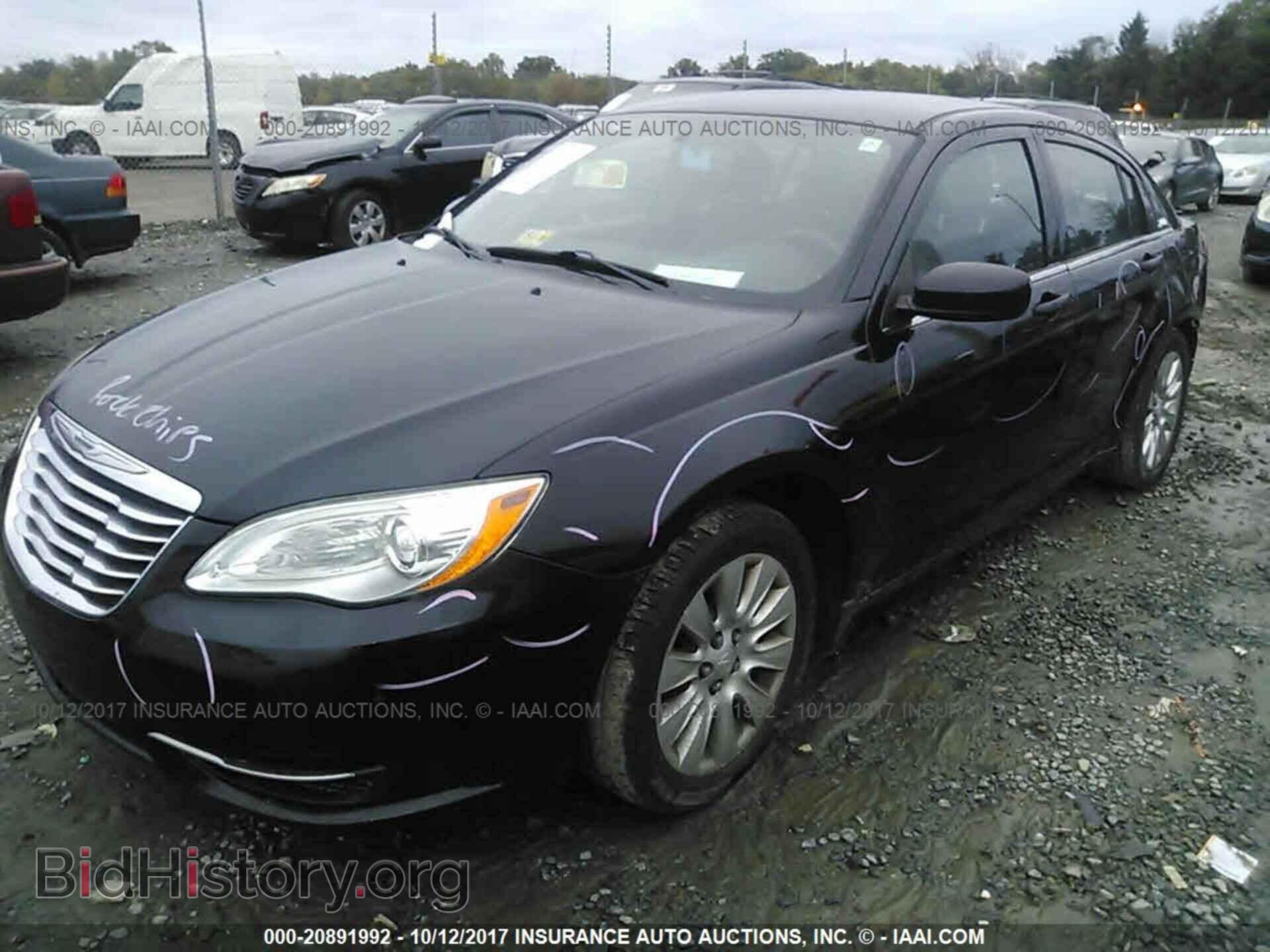 2012 Chrysler 200 - VIN: 1C3CCBAB0CN167048 - Photo 2