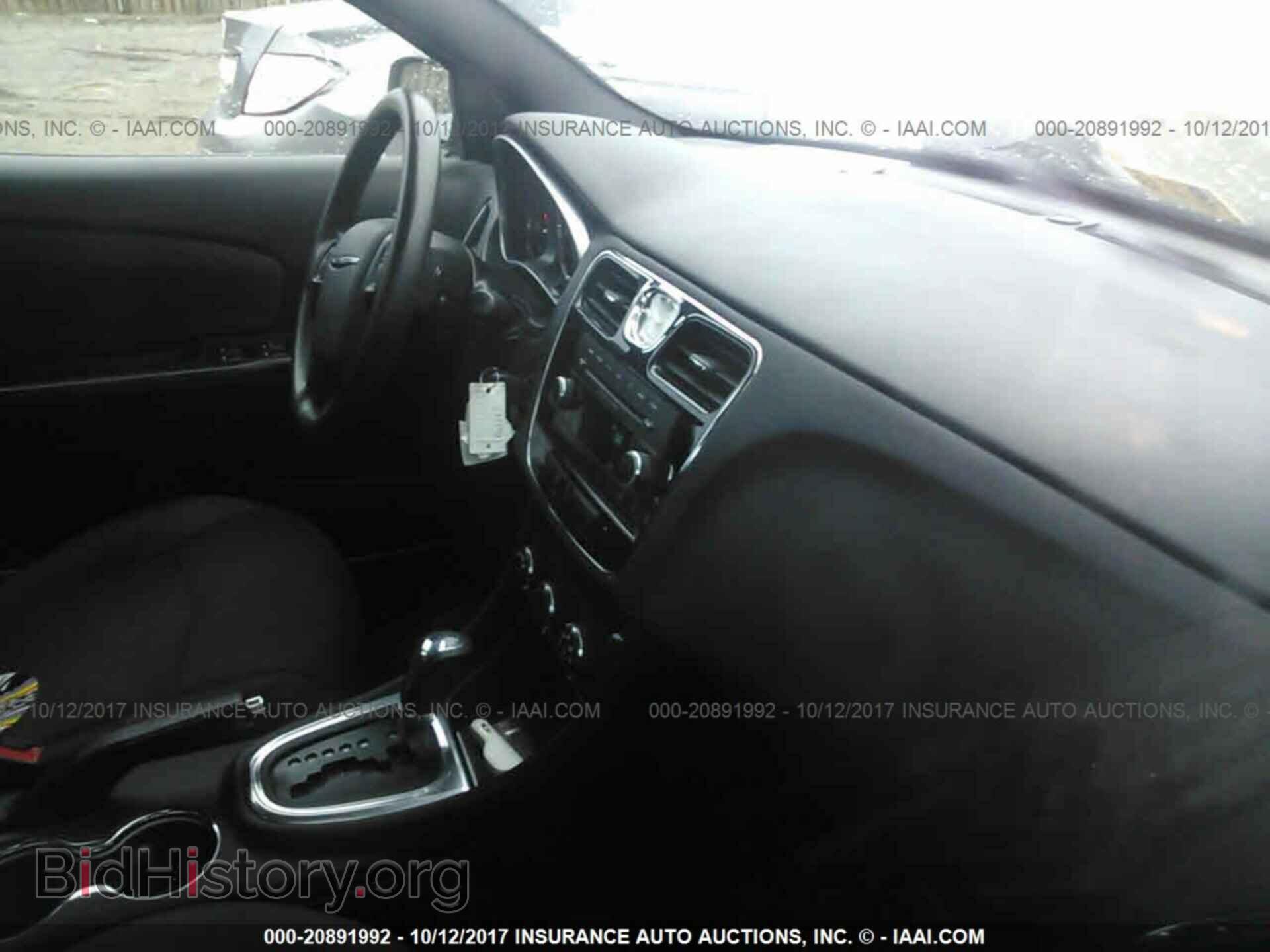 2012 Chrysler 200 - VIN: 1C3CCBAB0CN167048 - Photo 5
