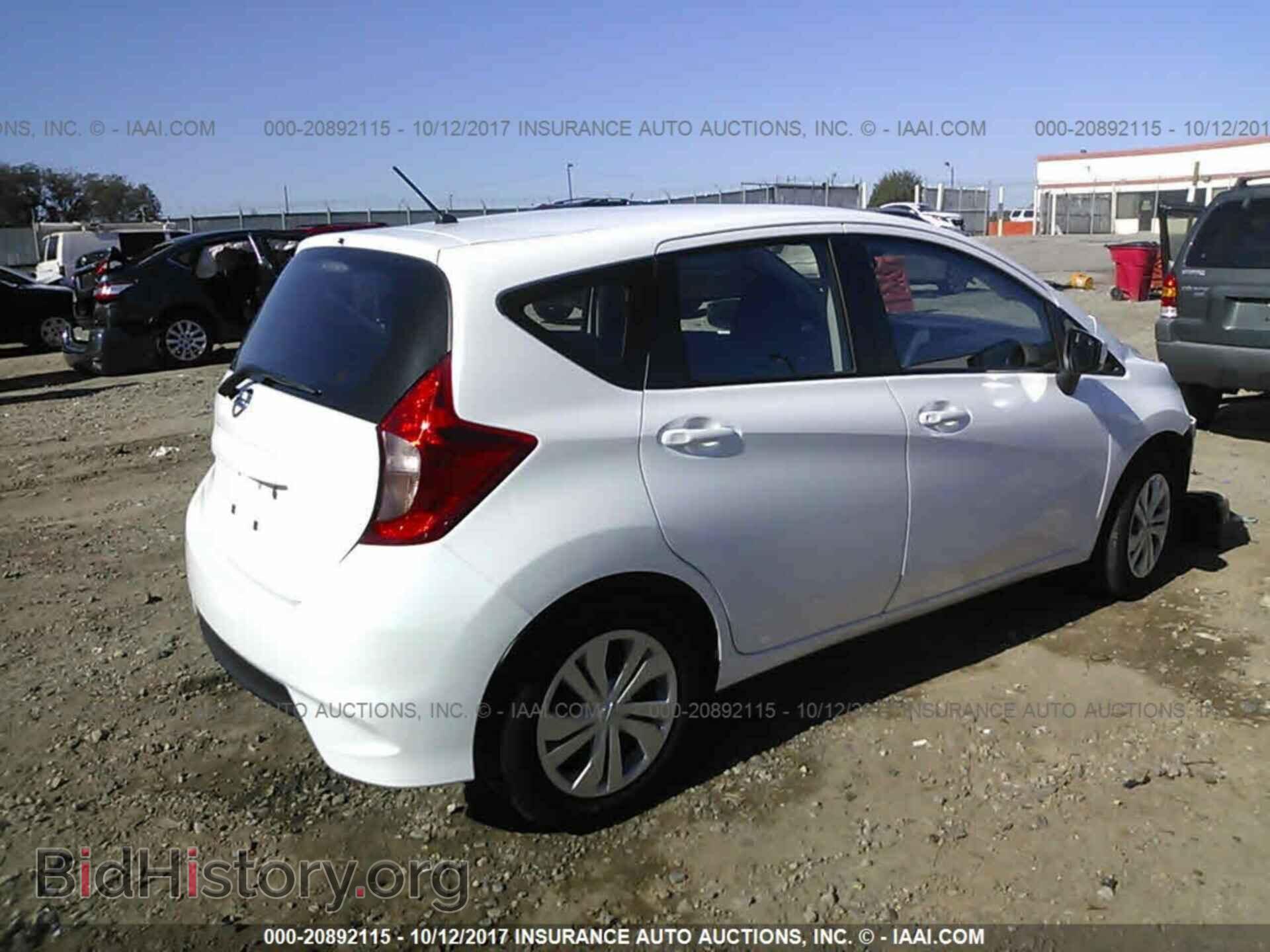 2017 Nissan Versa note - VIN: 3N1CE2CP1HL352234 - Фото 4