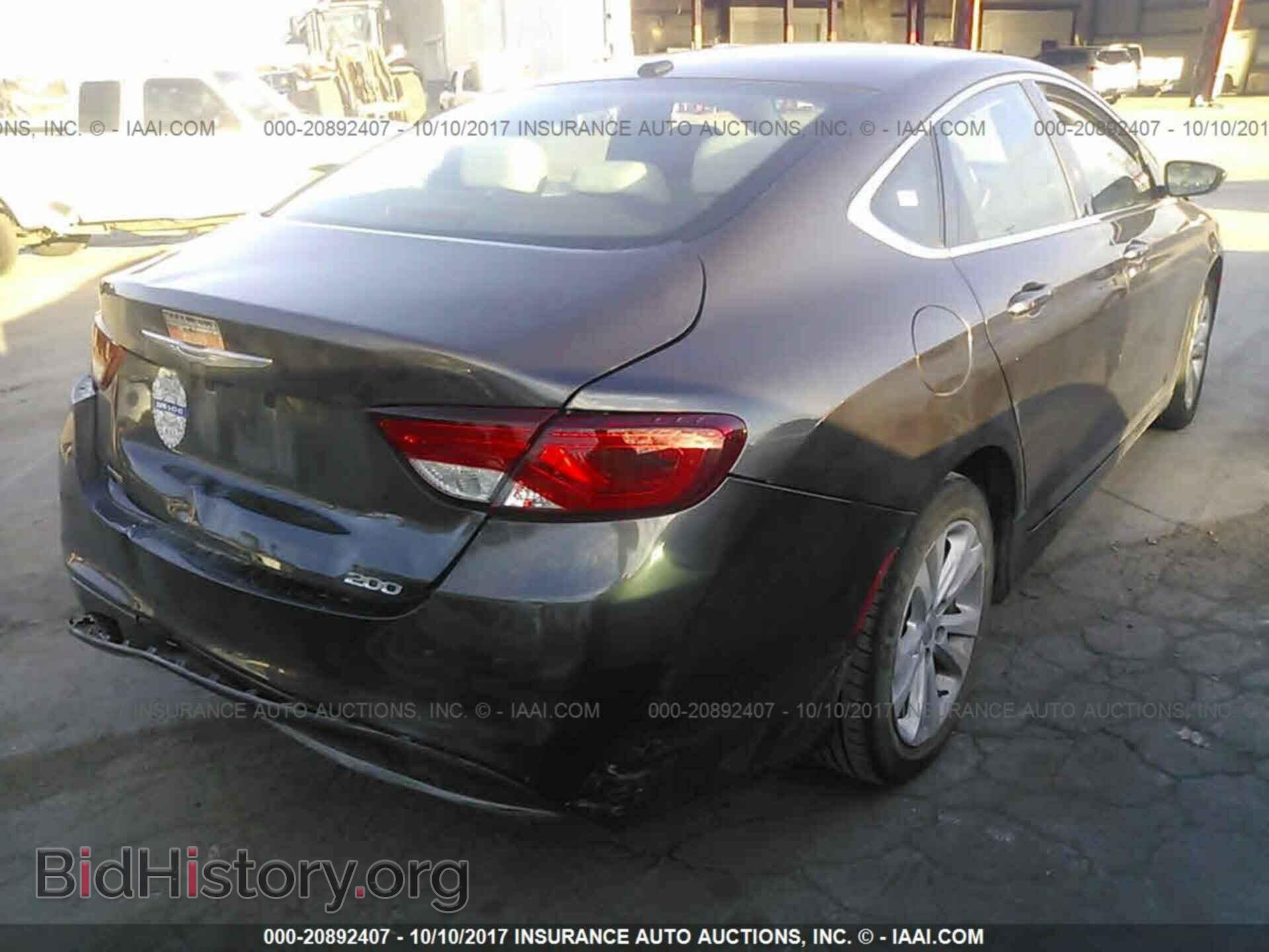 2016 Chrysler 200 - VIN: 1C3CCCAB2GN154099 - Photo 4