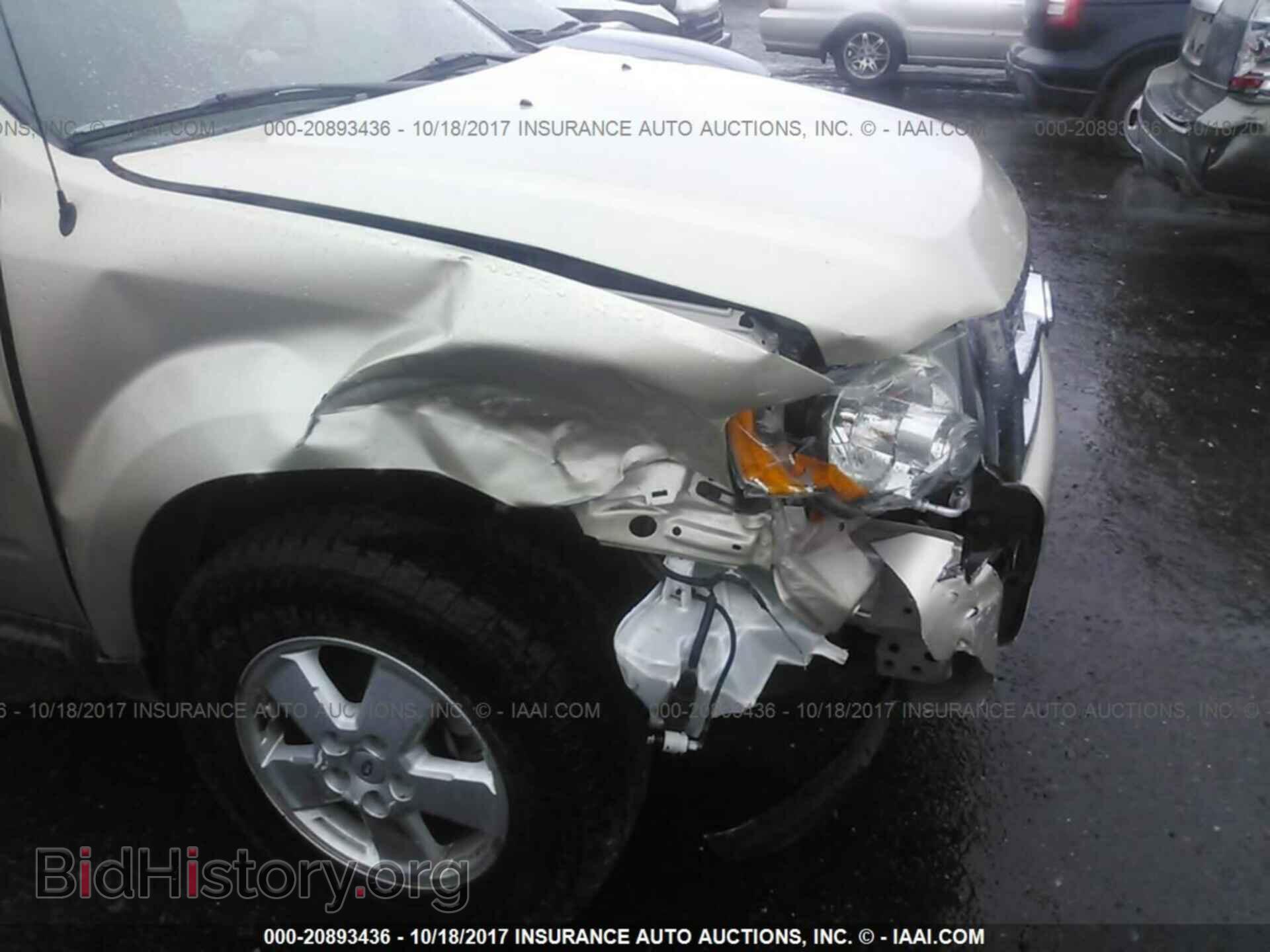 2011 Ford Escape - VIN: 1FMCU0D70BKB36253 - Фото 6