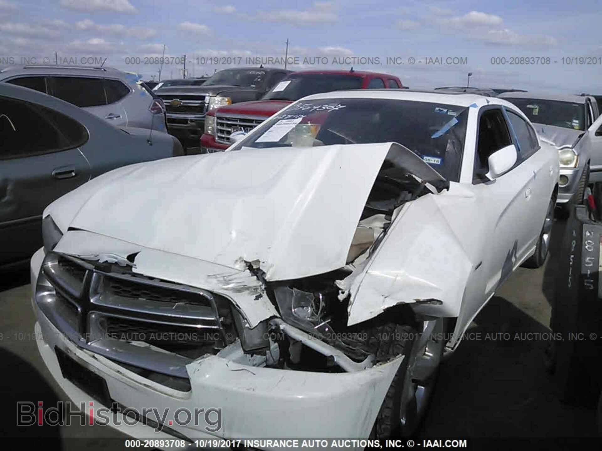 2013 Dodge Charger - VIN: 2C3CDXCT0DH541037 - Photo 2