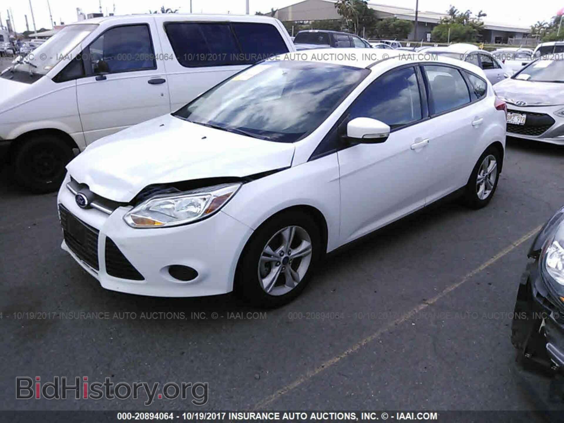 2014 Ford Focus - VIN: 1FADP3K29EL414189 - Фото 2