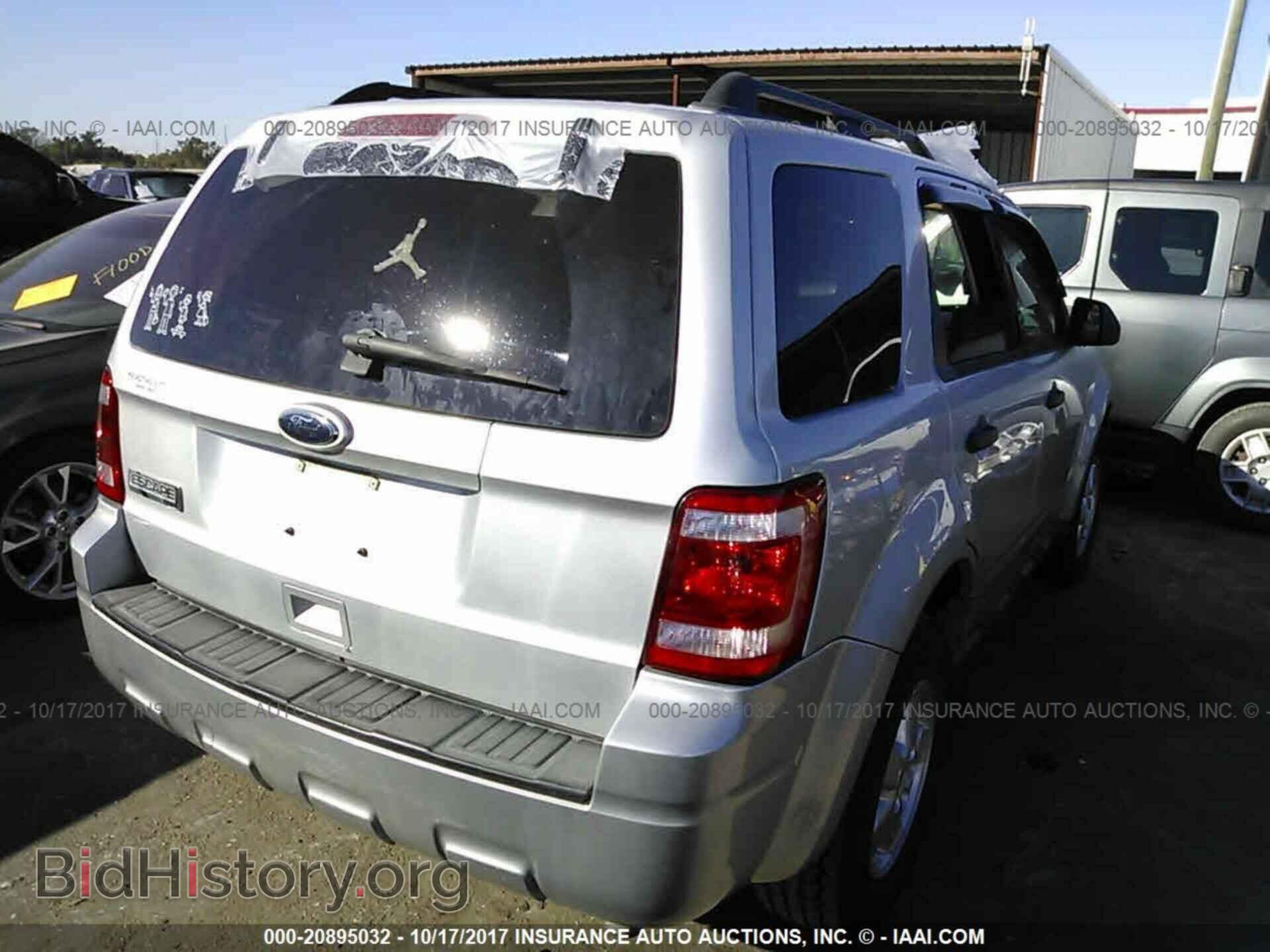 2011 Ford Escape - VIN: 1FMCU0D74BKA49360 - Фото 4