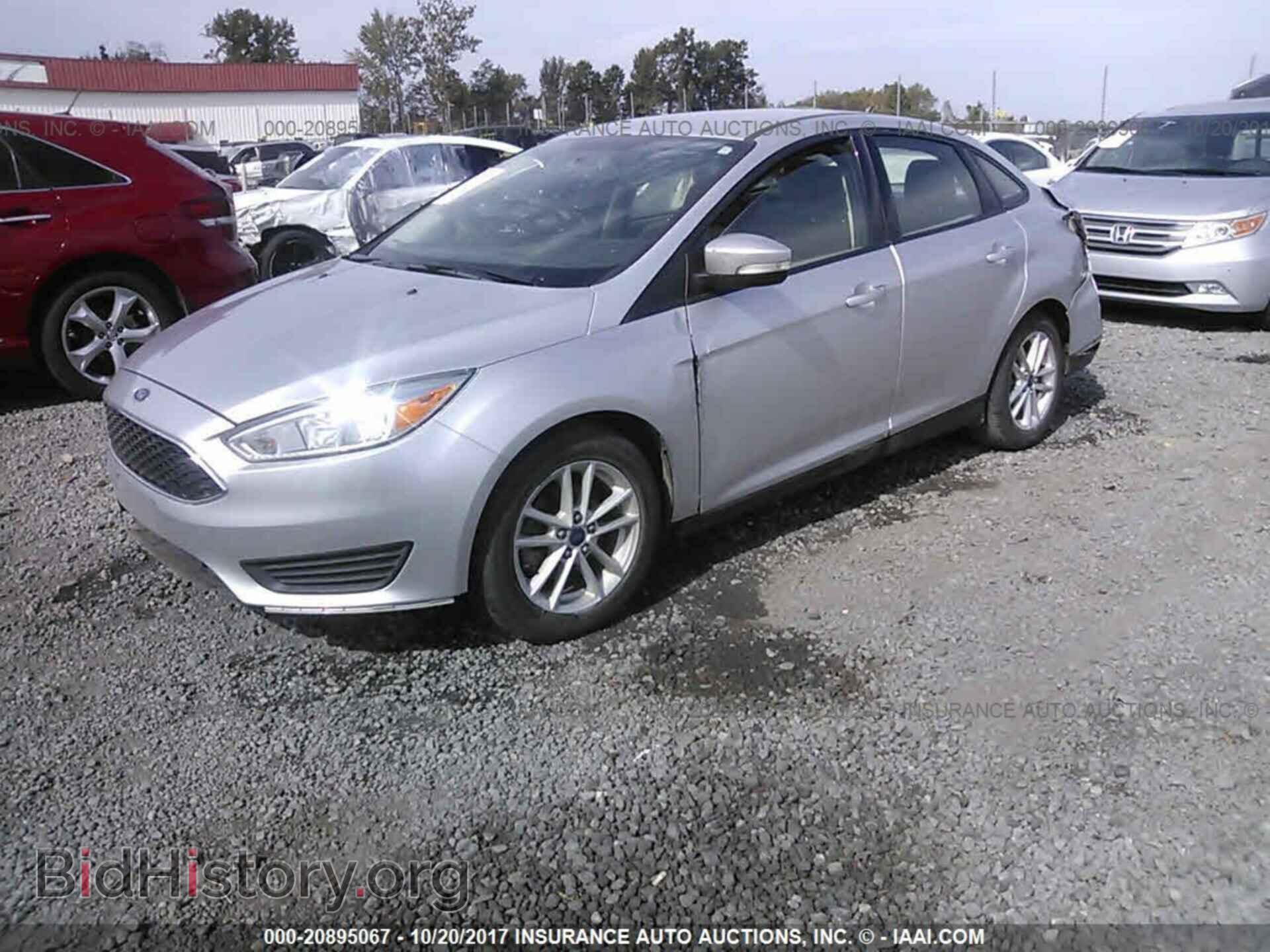 2015 Ford Focus - VIN: 1FADP3F27FL206887 - Photo 2