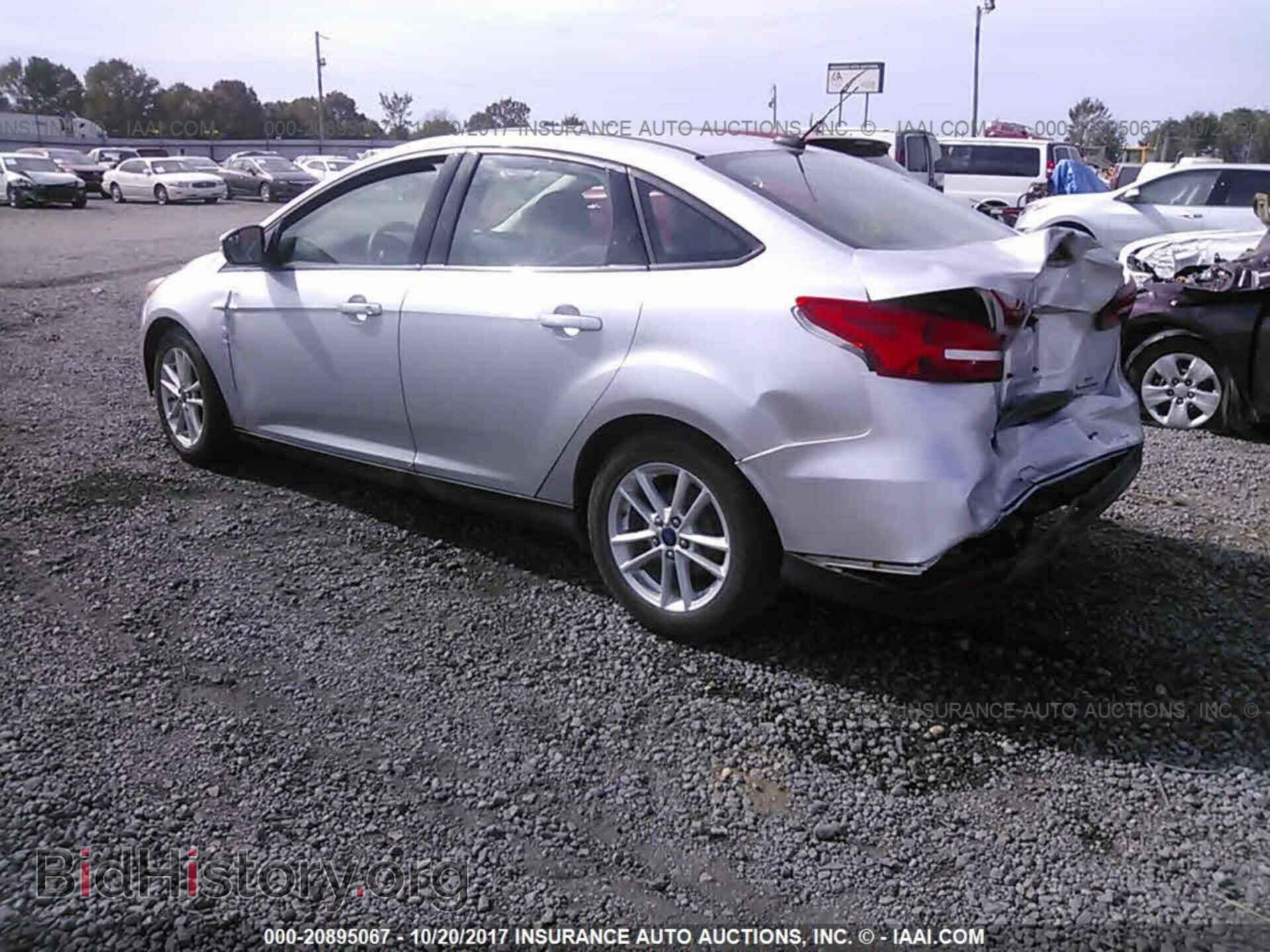 2015 Ford Focus - VIN: 1FADP3F27FL206887 - Photo 3
