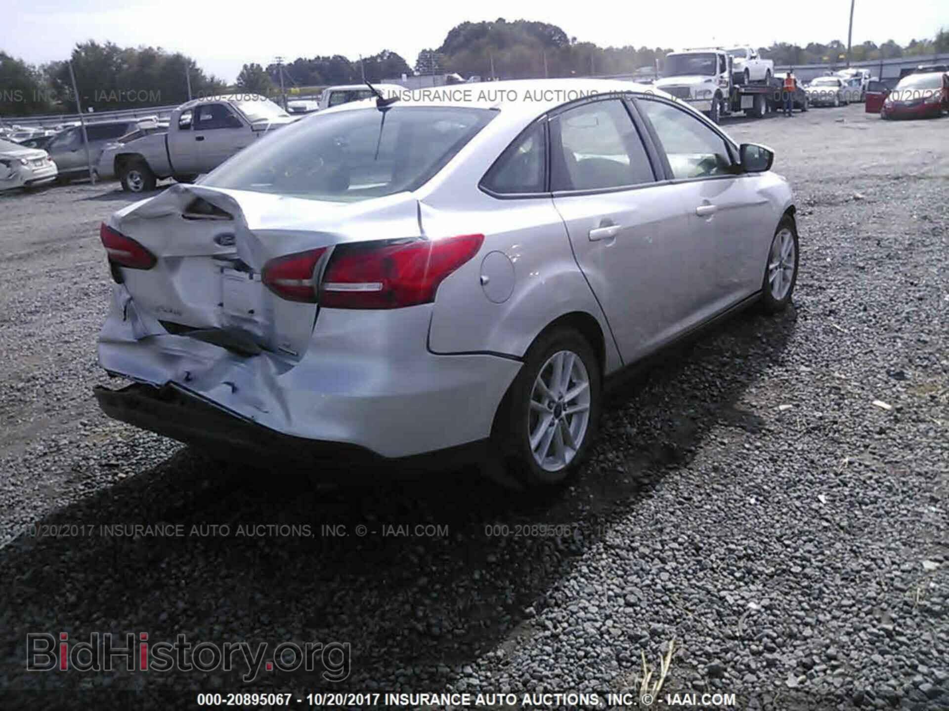 2015 Ford Focus - VIN: 1FADP3F27FL206887 - Photo 4