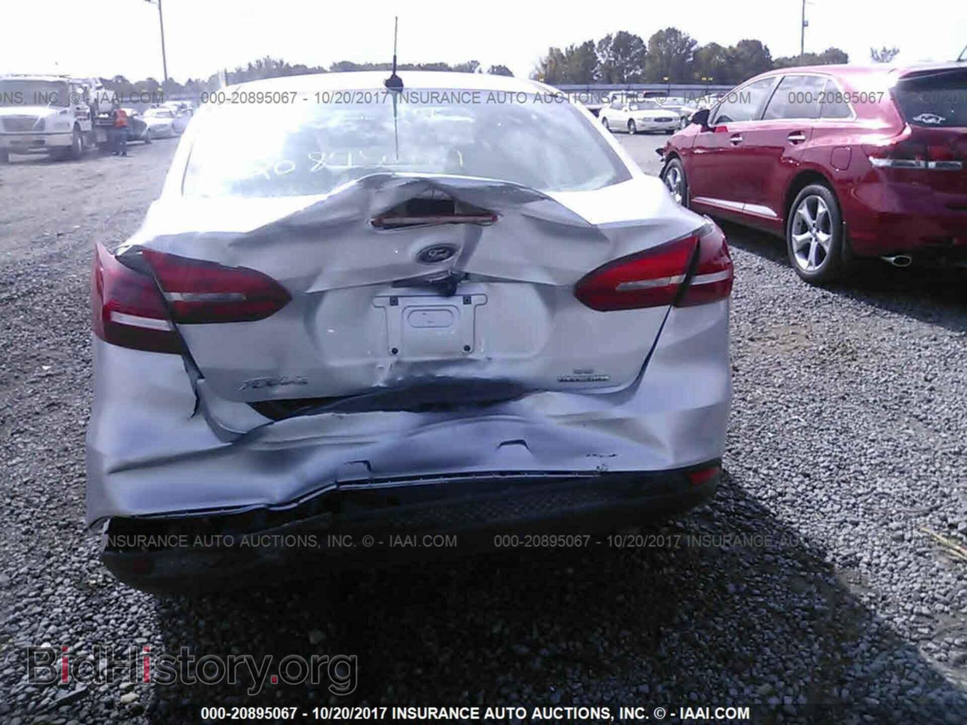 2015 Ford Focus - VIN: 1FADP3F27FL206887 - Photo 6
