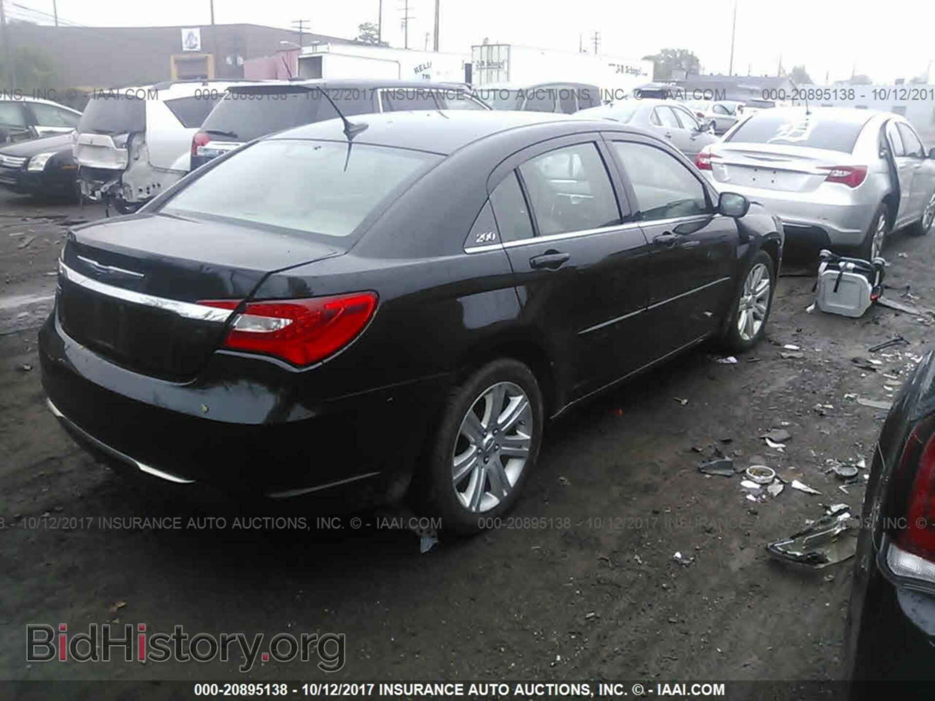 2012 Chrysler 200 - VIN: 1C3CCBBG8CN228415 - Photo 4