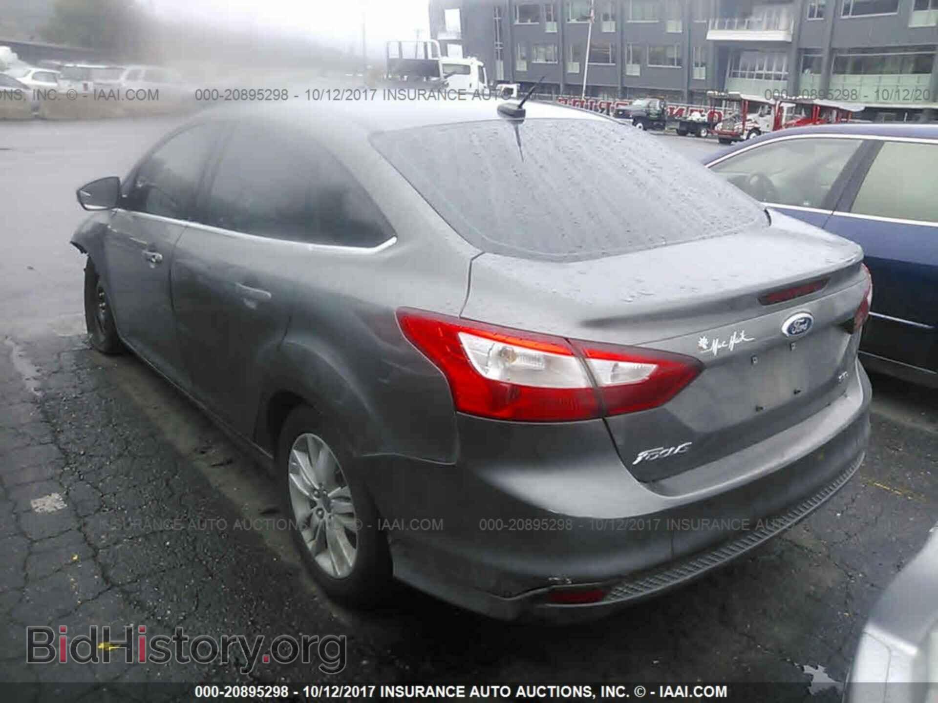 2012 Ford Focus - VIN: 1FAHP3H24CL252400 - Photo 3