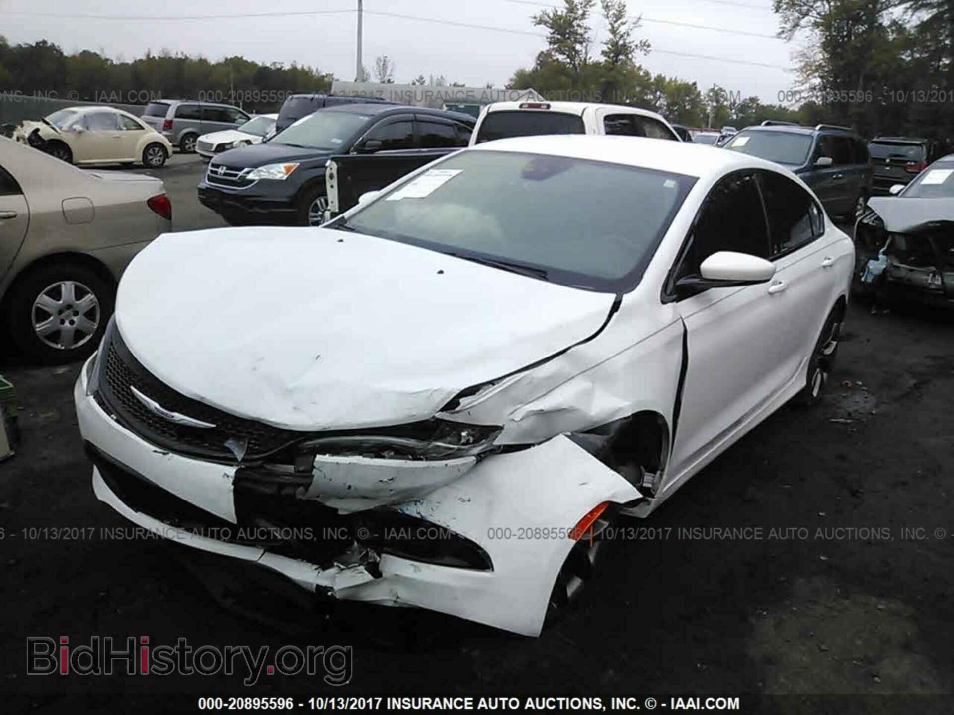 2015 Chrysler 200 - VIN: 1C3CCCBB6FN558438 - Photo 2