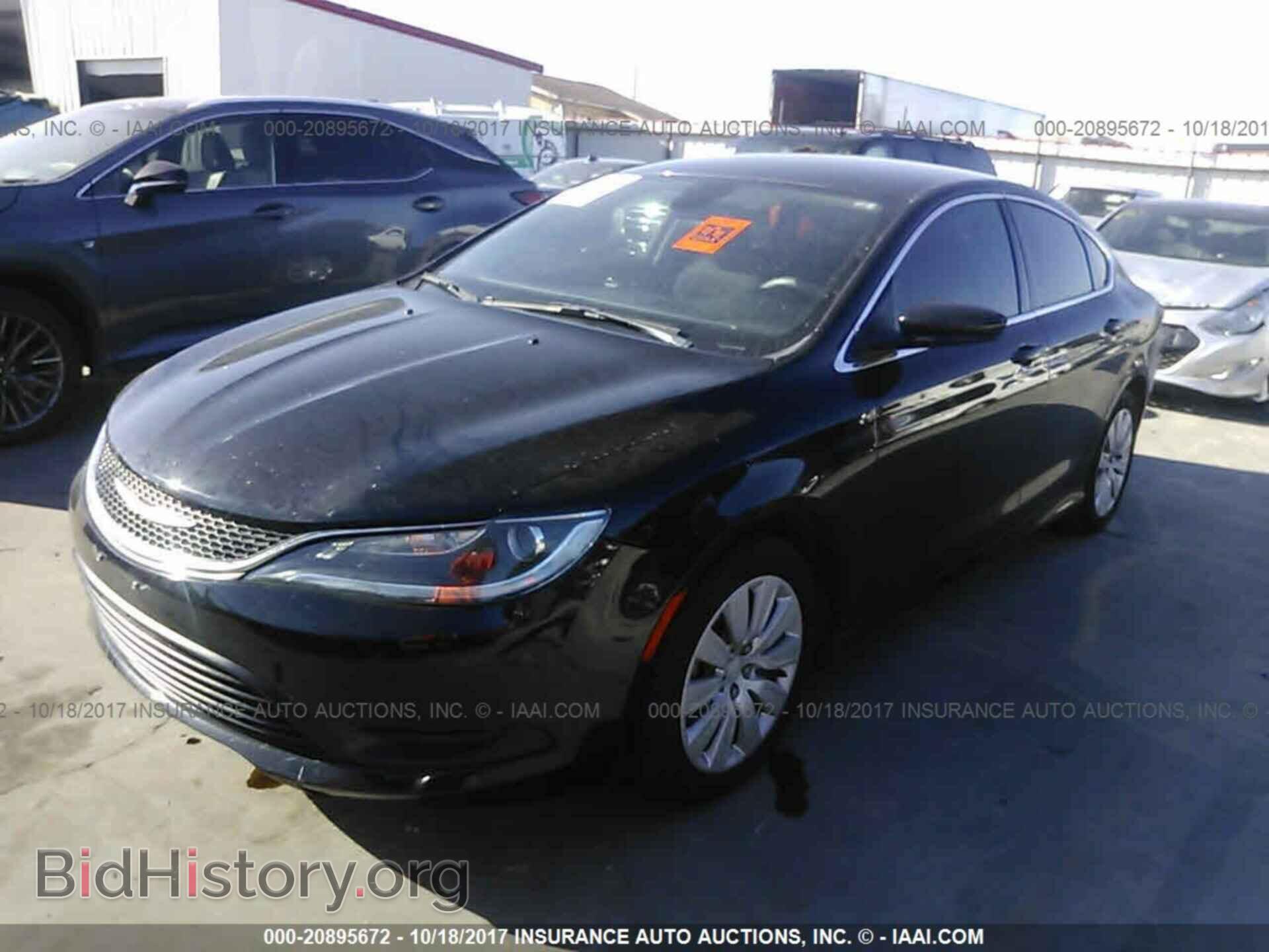 2016 Chrysler 200 - VIN: 1C3CCCFB2GN100200 - Photo 2