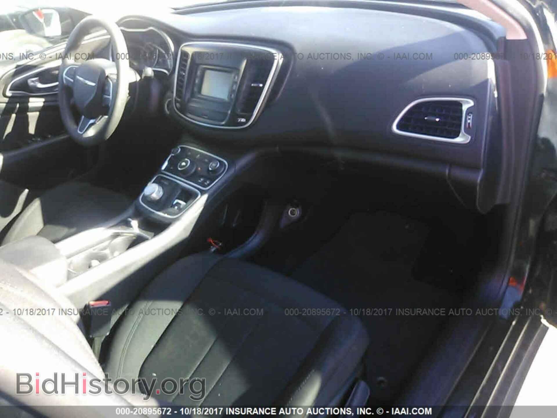 2016 Chrysler 200 - VIN: 1C3CCCFB2GN100200 - Photo 5