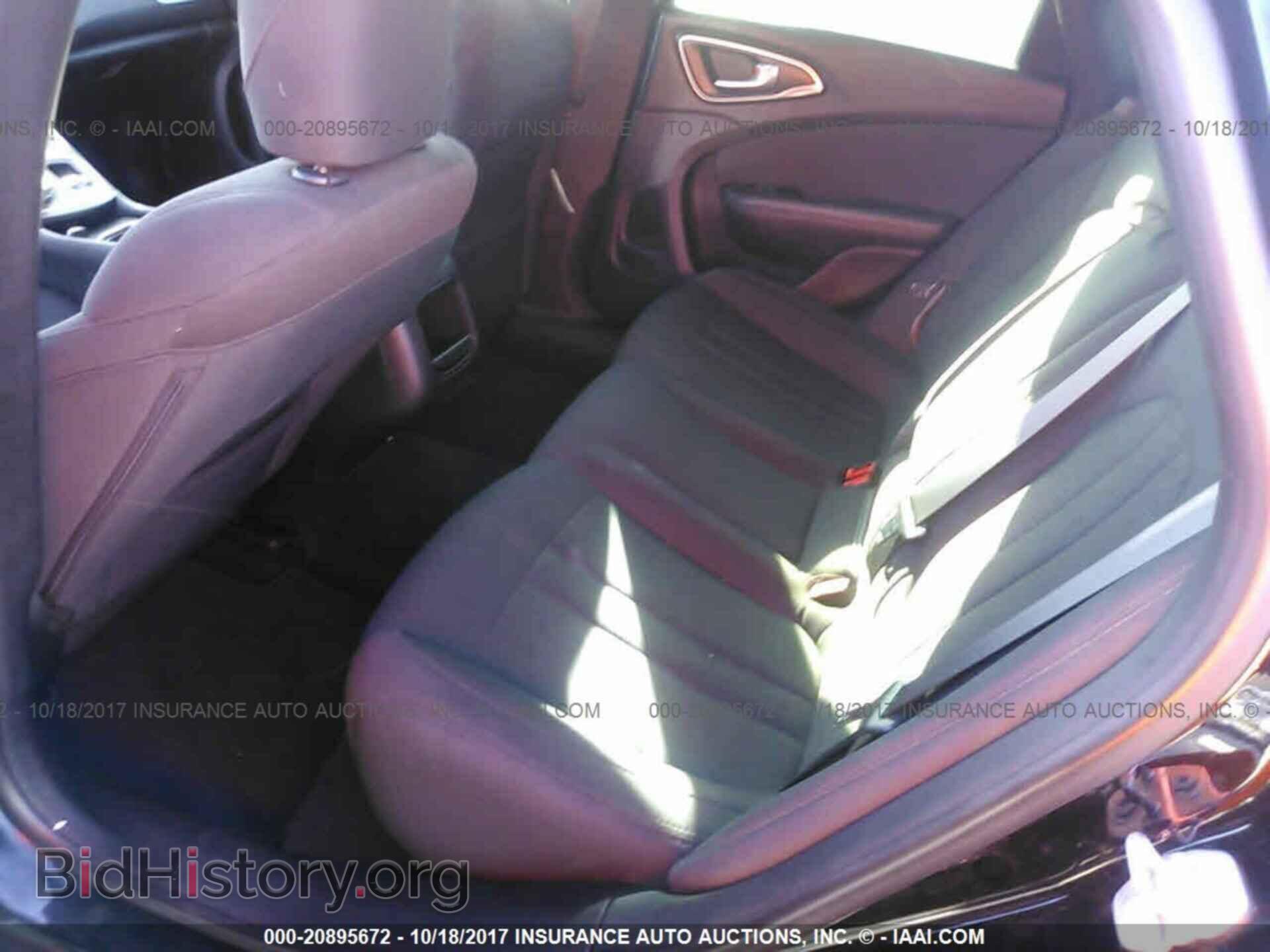 2016 Chrysler 200 - VIN: 1C3CCCFB2GN100200 - Photo 8