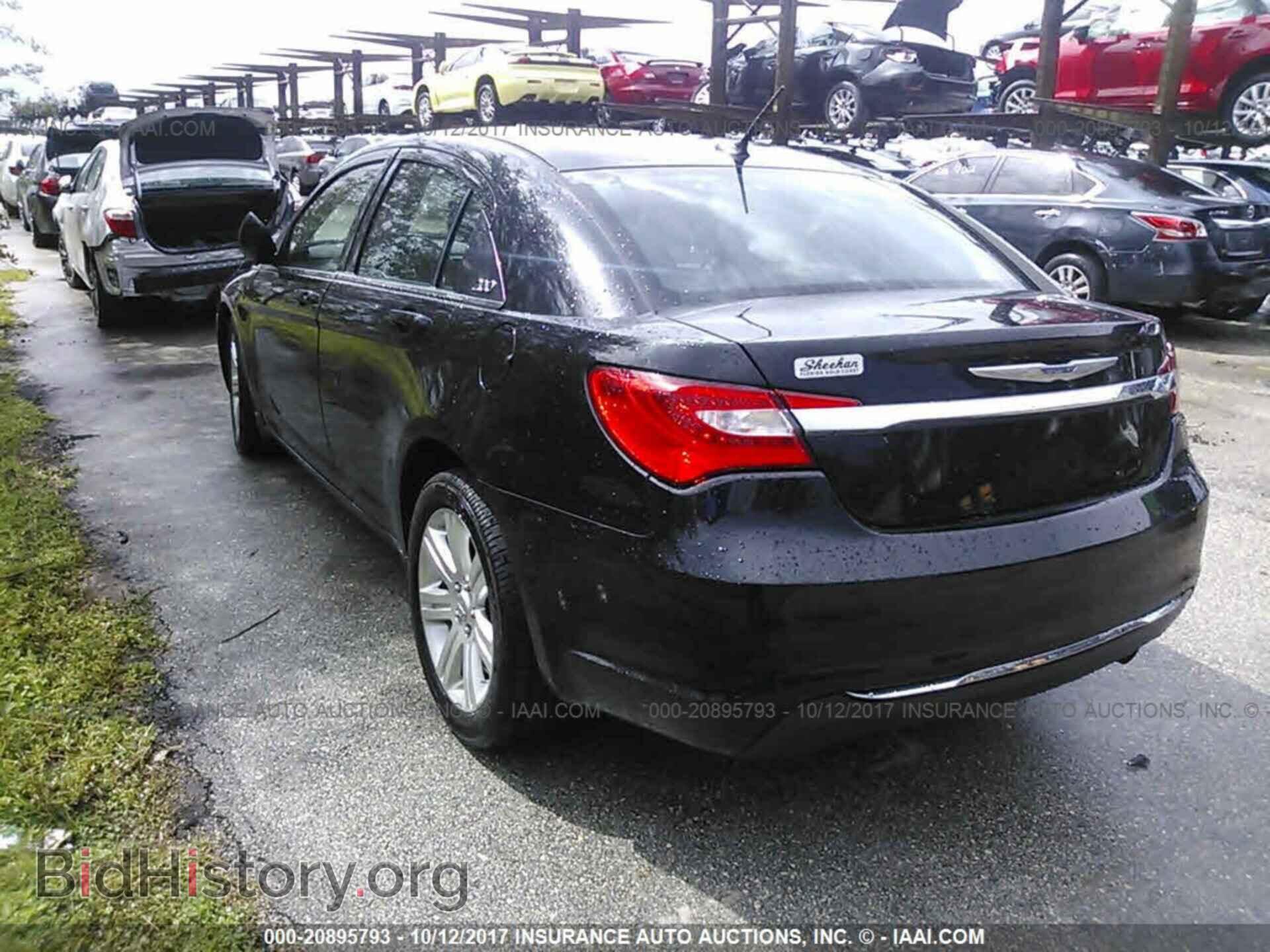 2013 Chrysler 200 - VIN: 1C3CCBAB3DN669568 - Photo 3