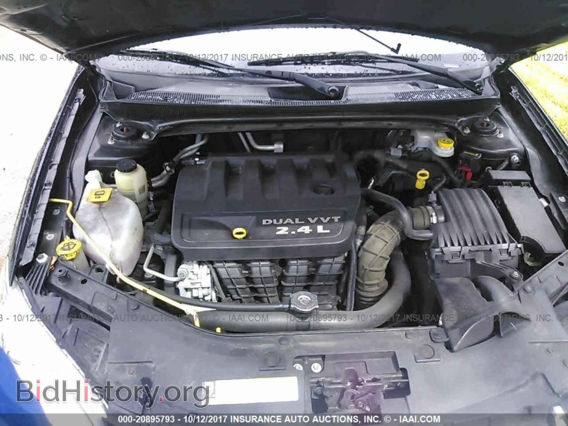 2013 Chrysler 200 - VIN: 1C3CCBAB3DN669568 - Photo 10