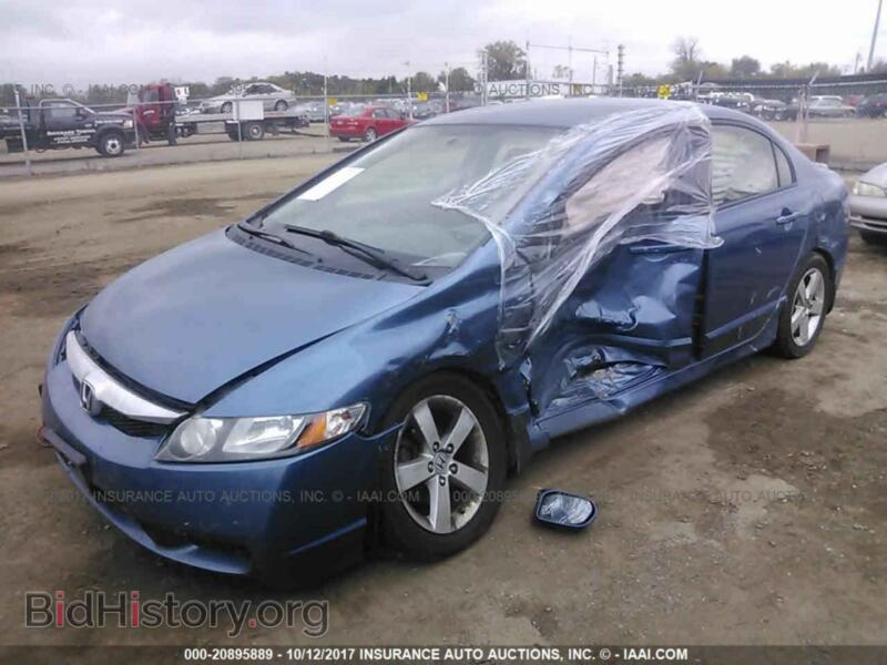 2011 Honda CIVIC (VIN 19XFA1F62BE022231) — photo 2 of 10