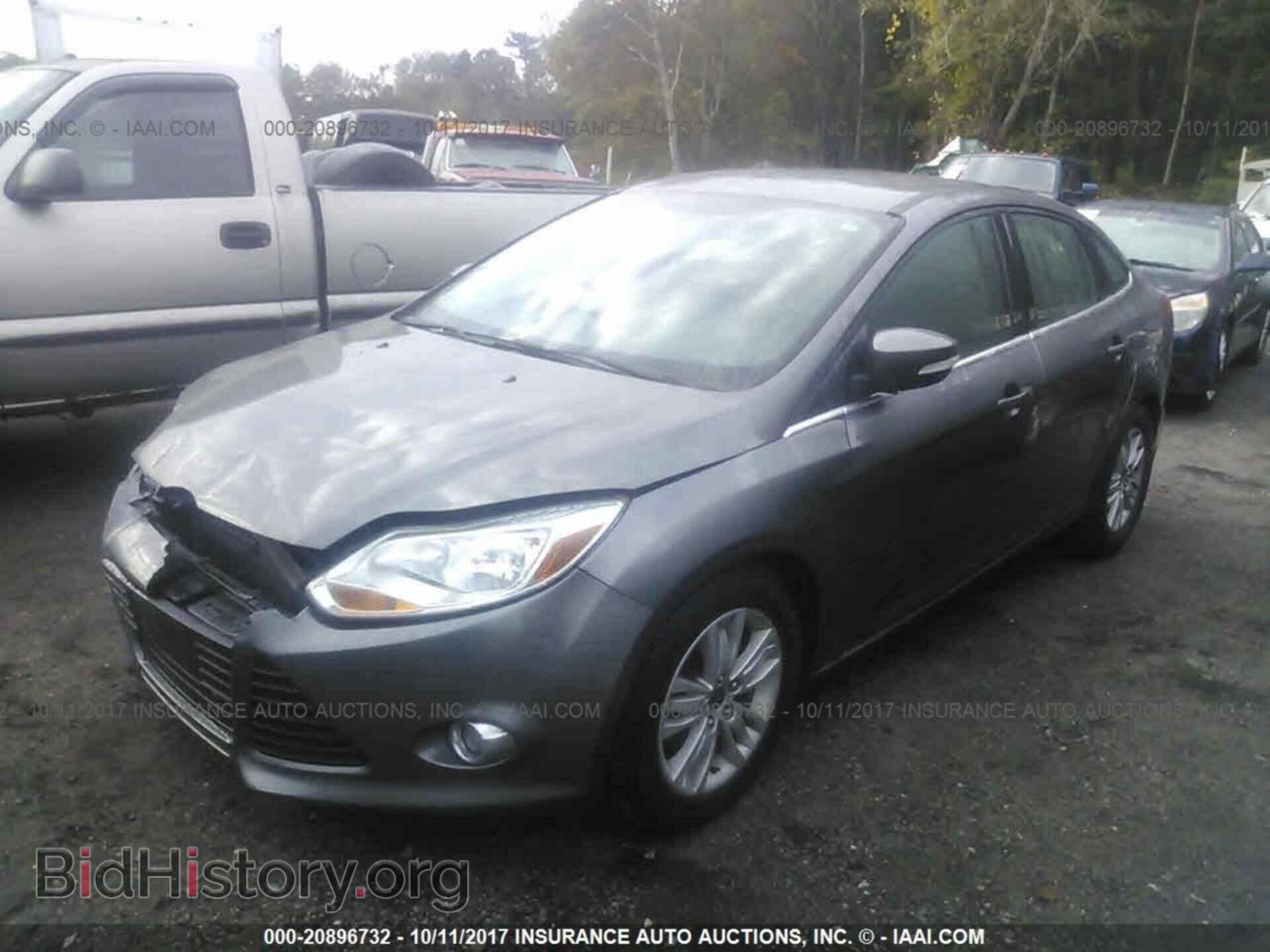 2012 Ford Focus - VIN: 1FAHP3H27CL331897 - Photo 2
