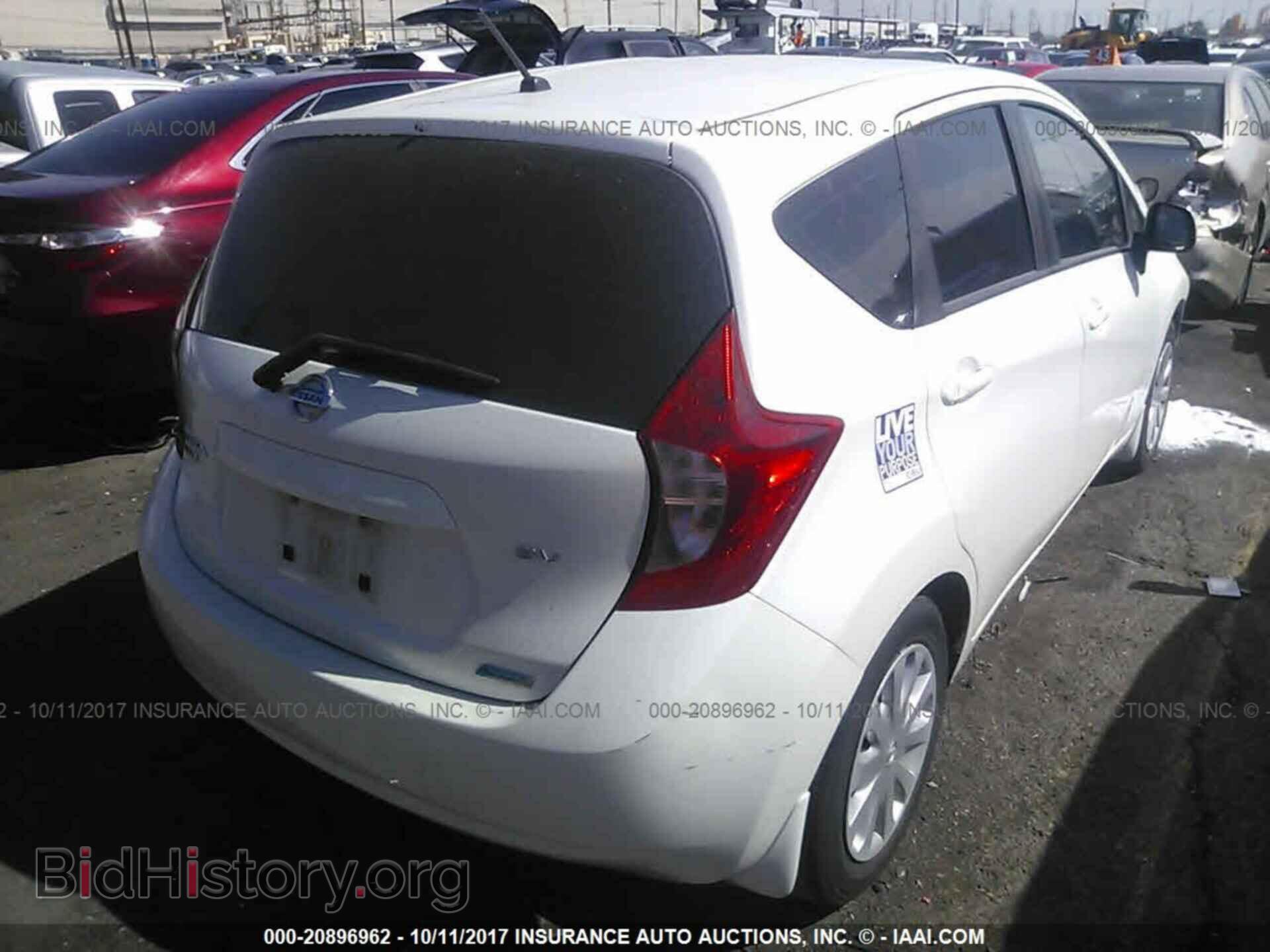 2014 Nissan Versa note - VIN: 3N1CE2CP4EL377320 - Photo 4