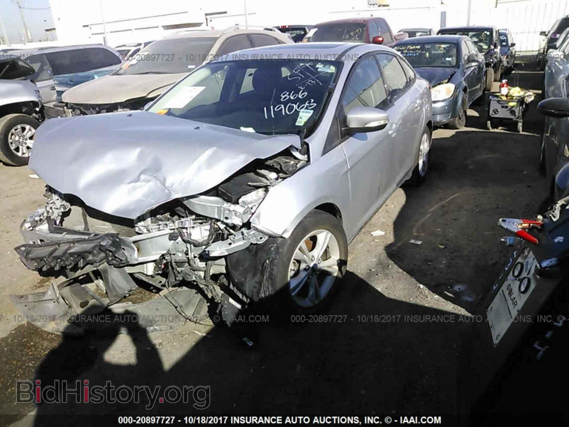 2014 Ford Focus - VIN: 1FADP3F25EL260851 - Photo 2