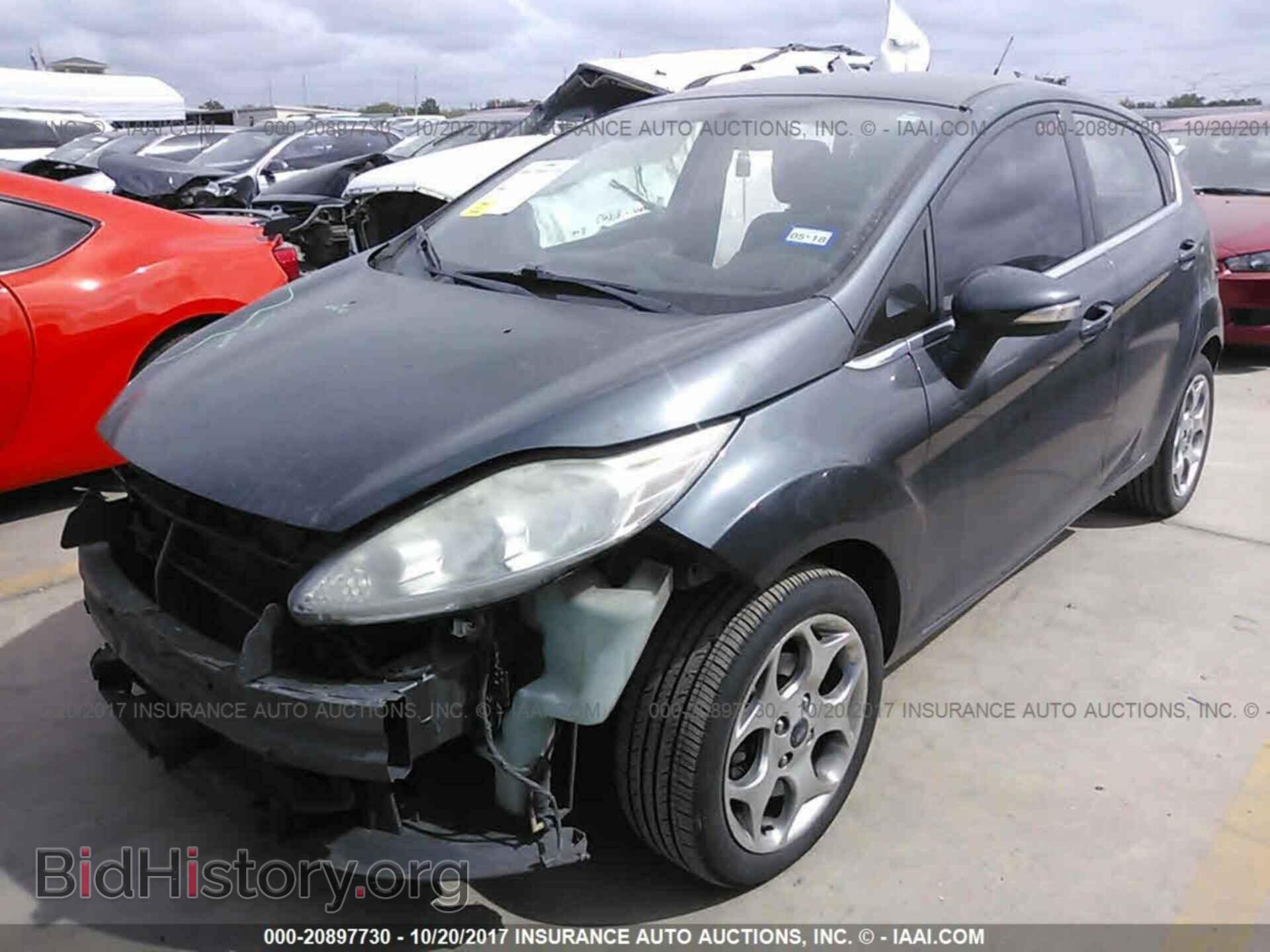2011 Ford Fiesta - VIN: 3FADP4FJ3BM112883 - Фото 2