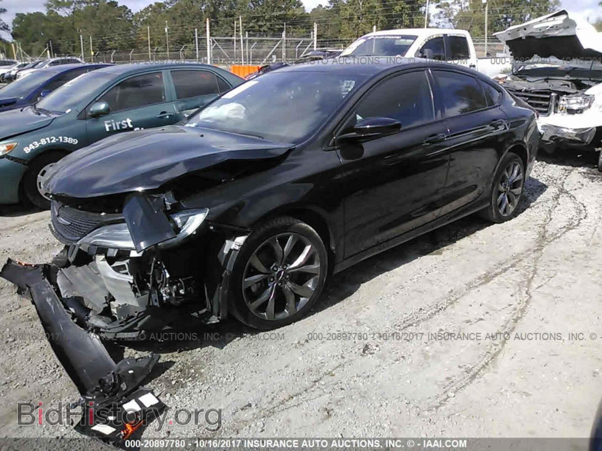2015 Chrysler 200 - VIN: 1C3CCCBB1FN678079 - Фото 2