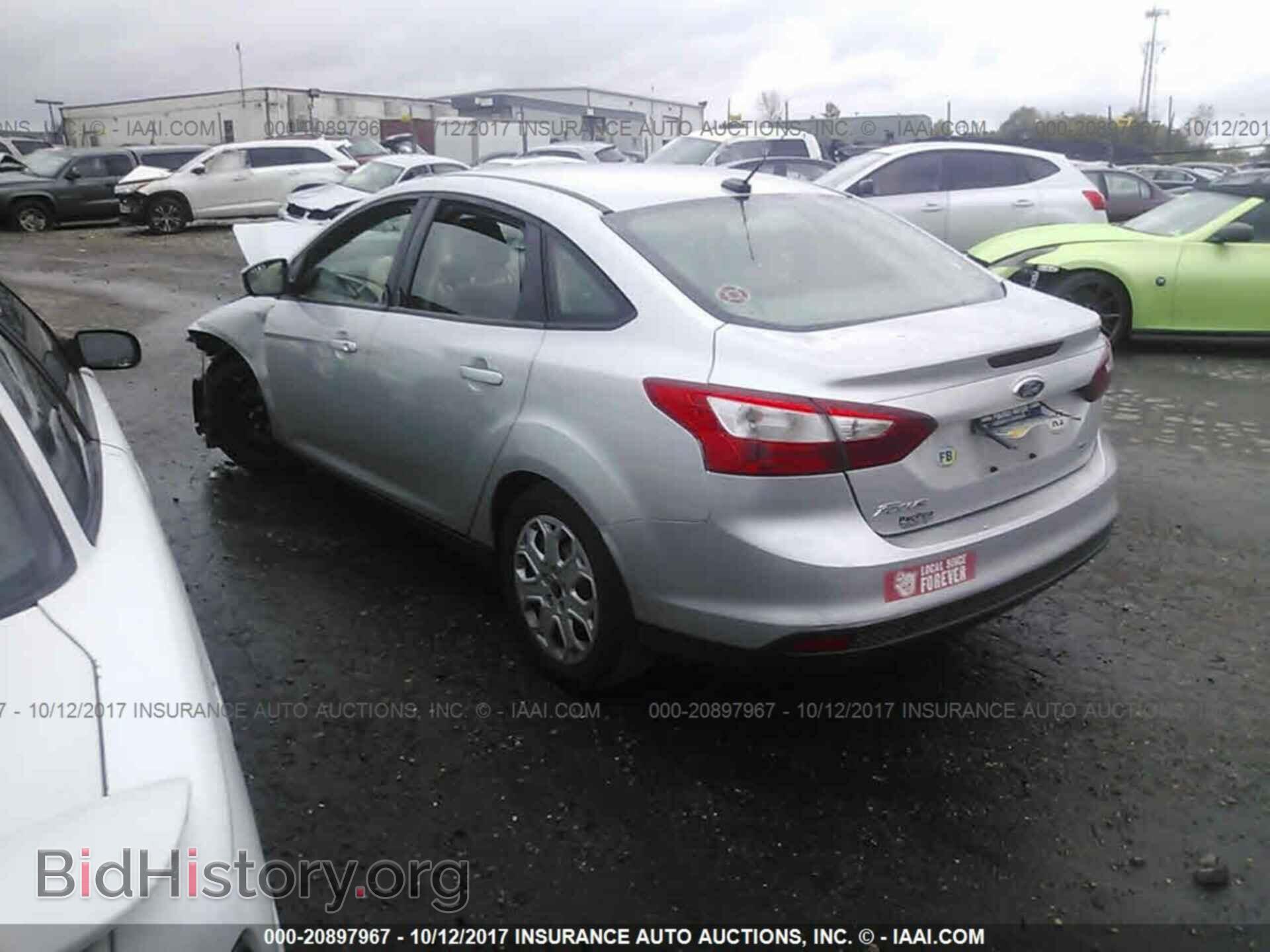 2012 Ford Focus - VIN: 1FAHP3F24CL259981 - Photo 3