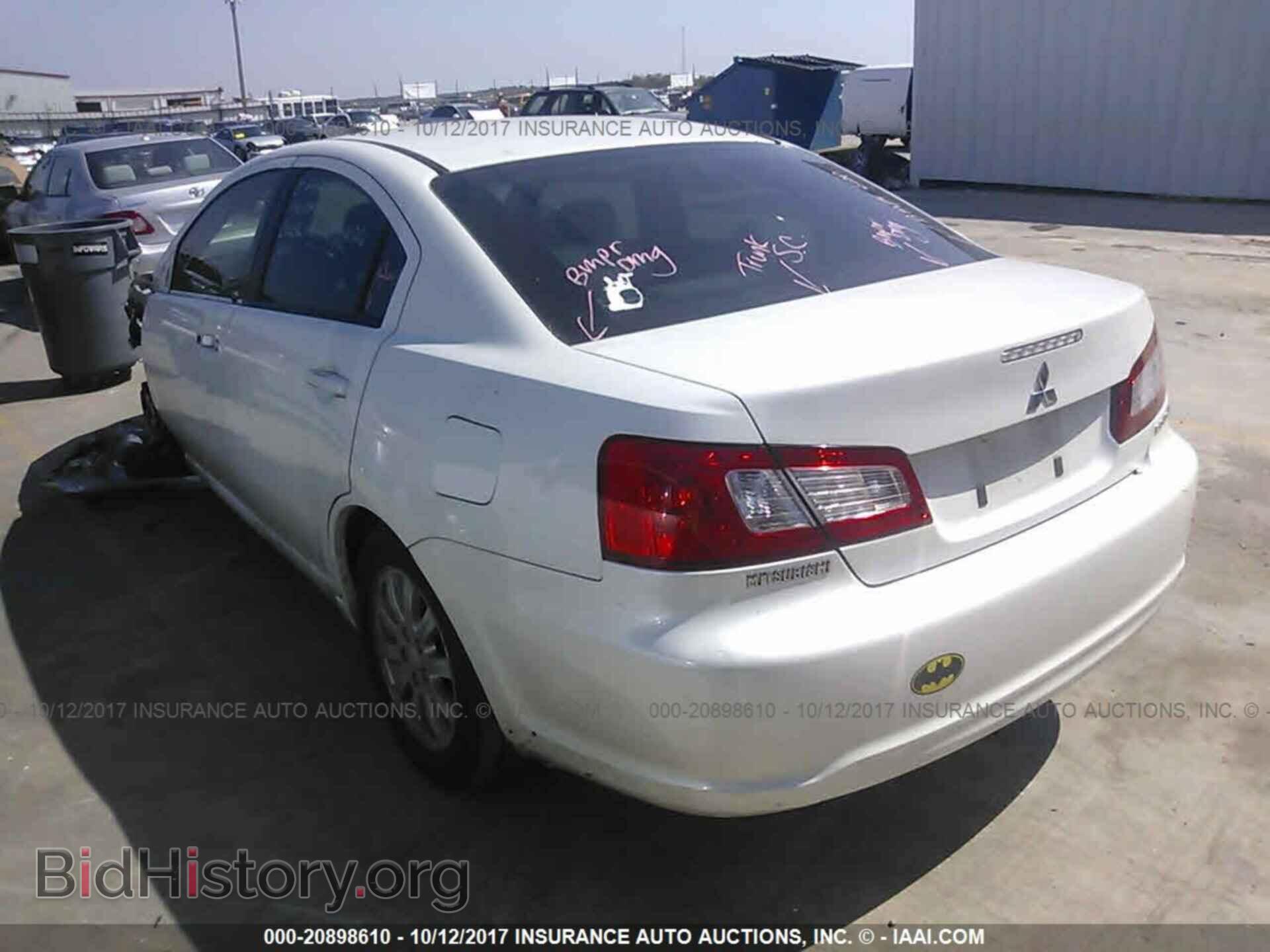2011 Mitsubishi Galant - VIN: 4A32B2FF8BE006352 - Photo 3