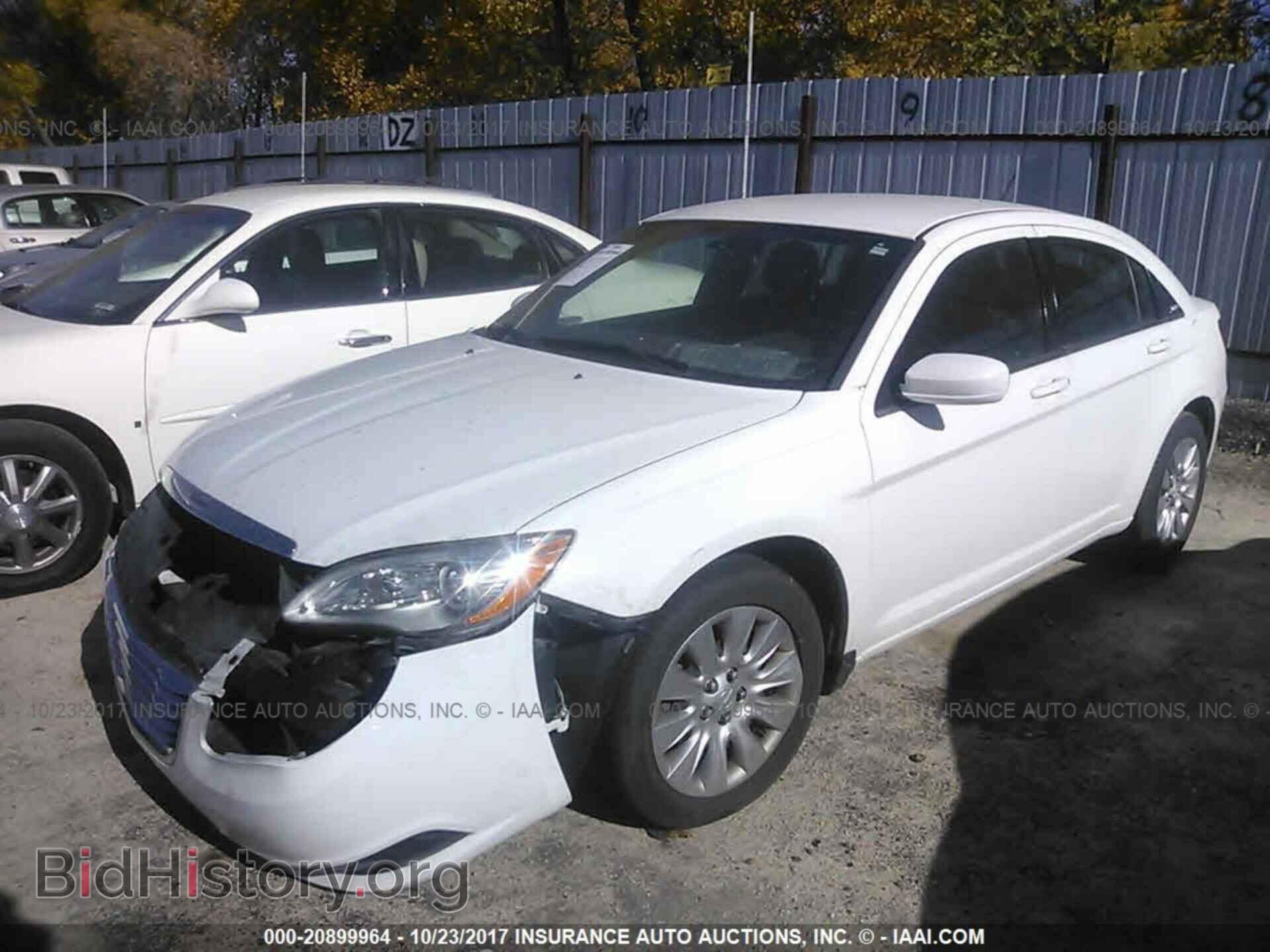 2013 Chrysler 200 - VIN: 1C3CCBAB1DN647116 - Фото 2