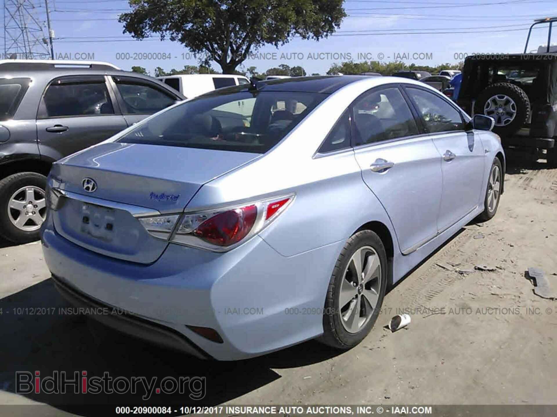 2012 Hyundai Sonata - VIN: KMHEC4A45CA028778 - Photo 4