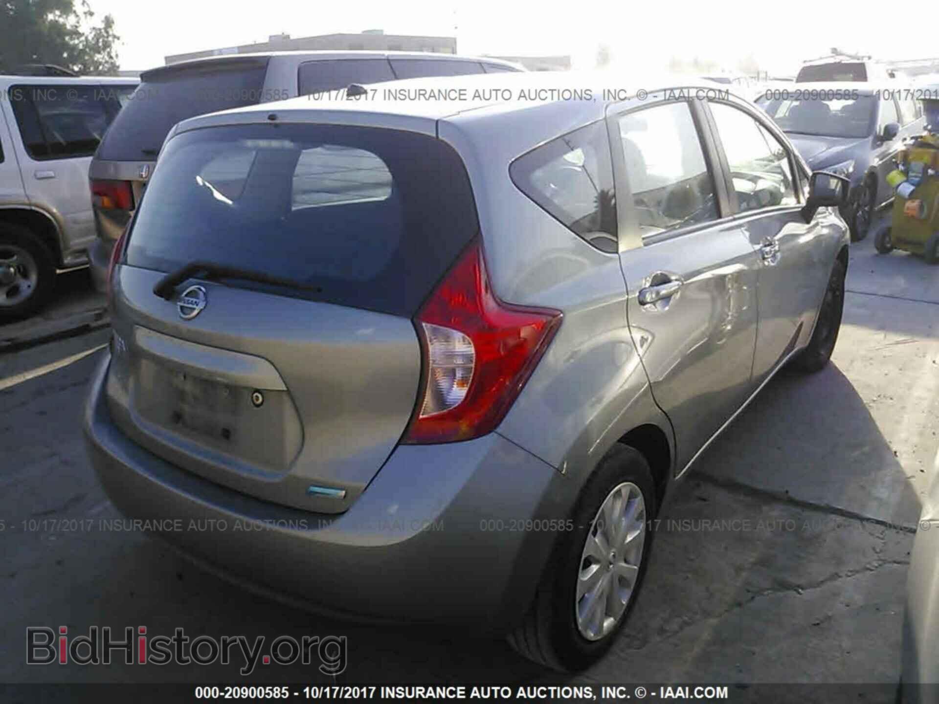 2015 Nissan Versa note - VIN: 3N1CE2CP5FL359877 - Photo 4