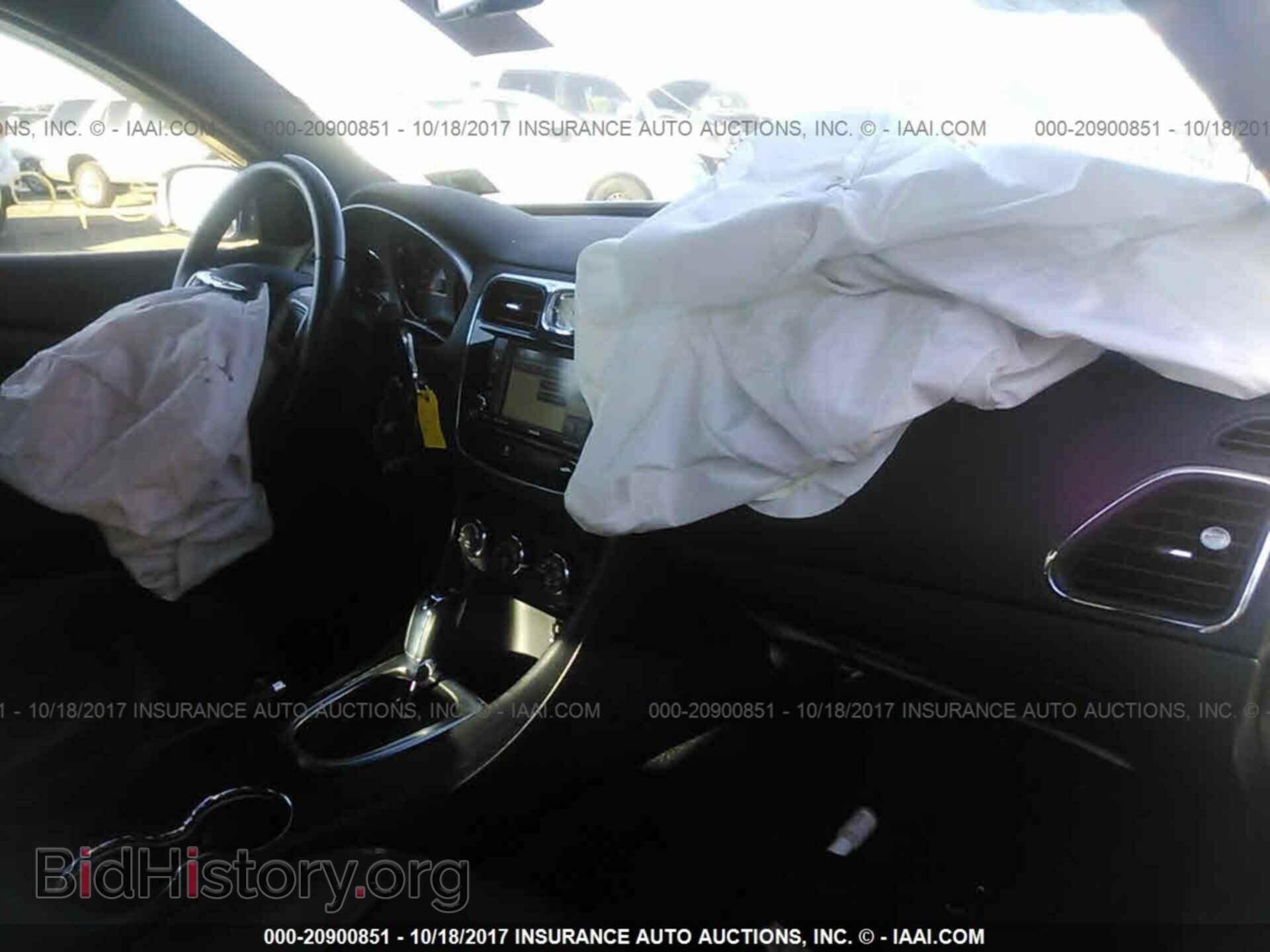 2011 Chrysler 200 - VIN: 1C3BC1FB5BN548200 - Photo 5