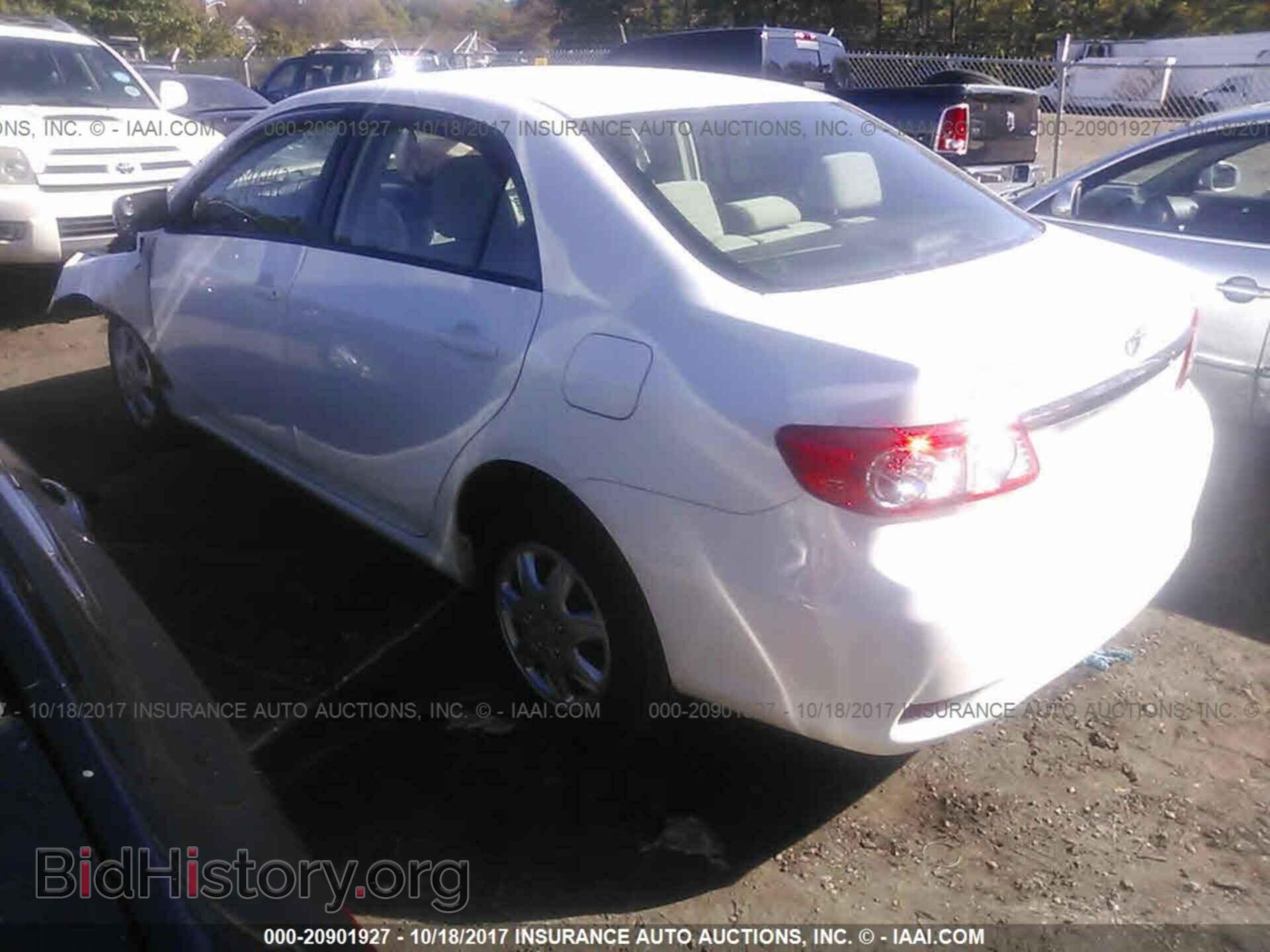 2011 Toyota Corolla - VIN: JTDBU4EE5B9128743 - Photo 3