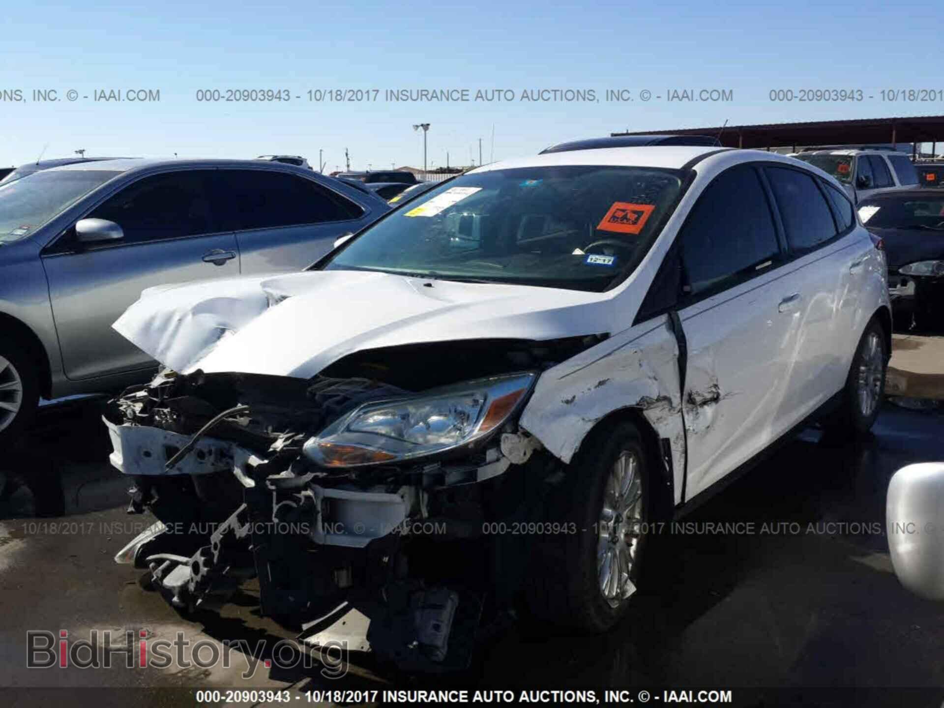 2012 Ford Focus - VIN: 1FAHP3K23CL106997 - Photo 2